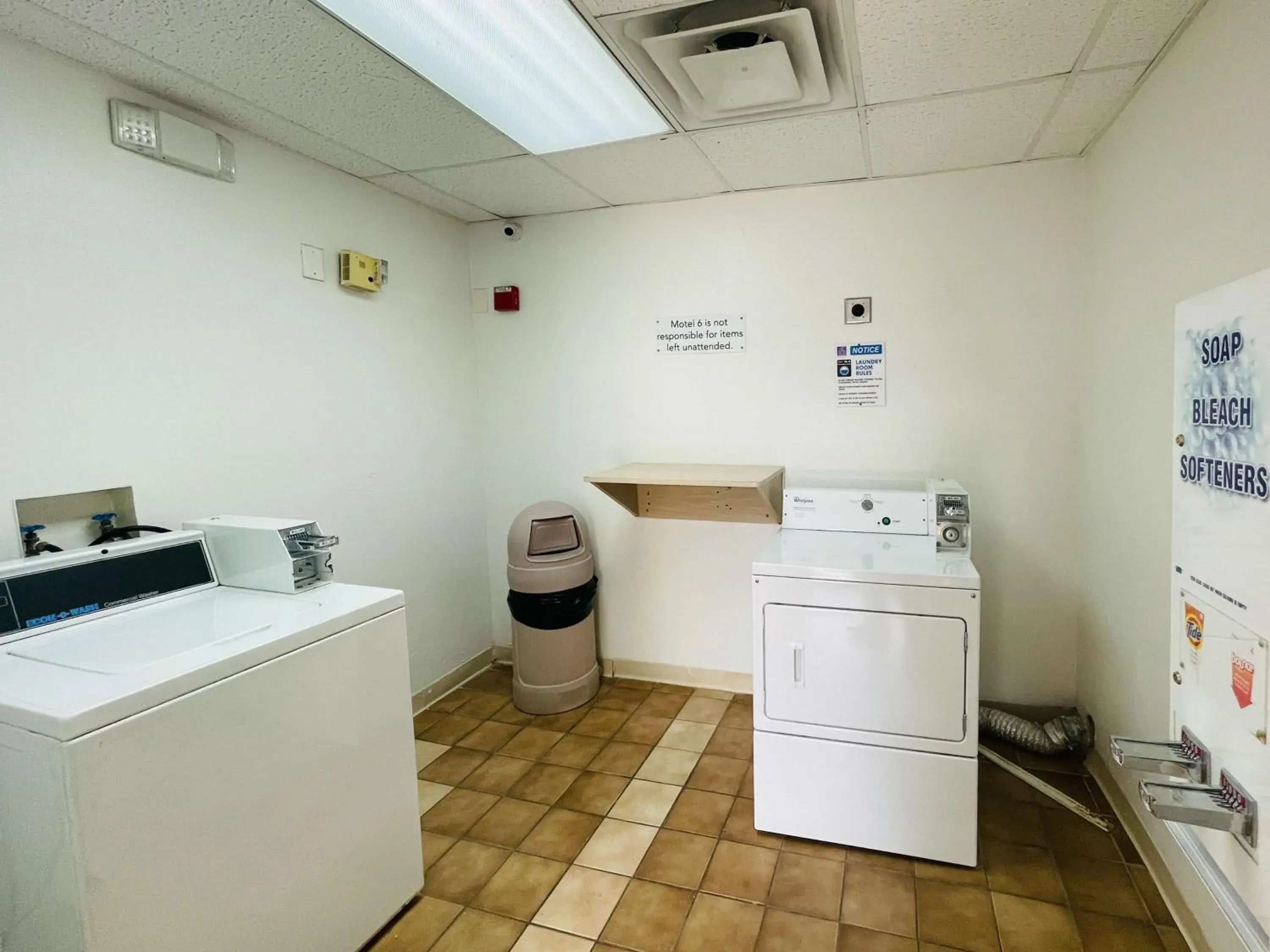 Property building in Motel 6-Duncanville, TX - Dallas Property building in Motel 6-Duncanville, TX - Dallas