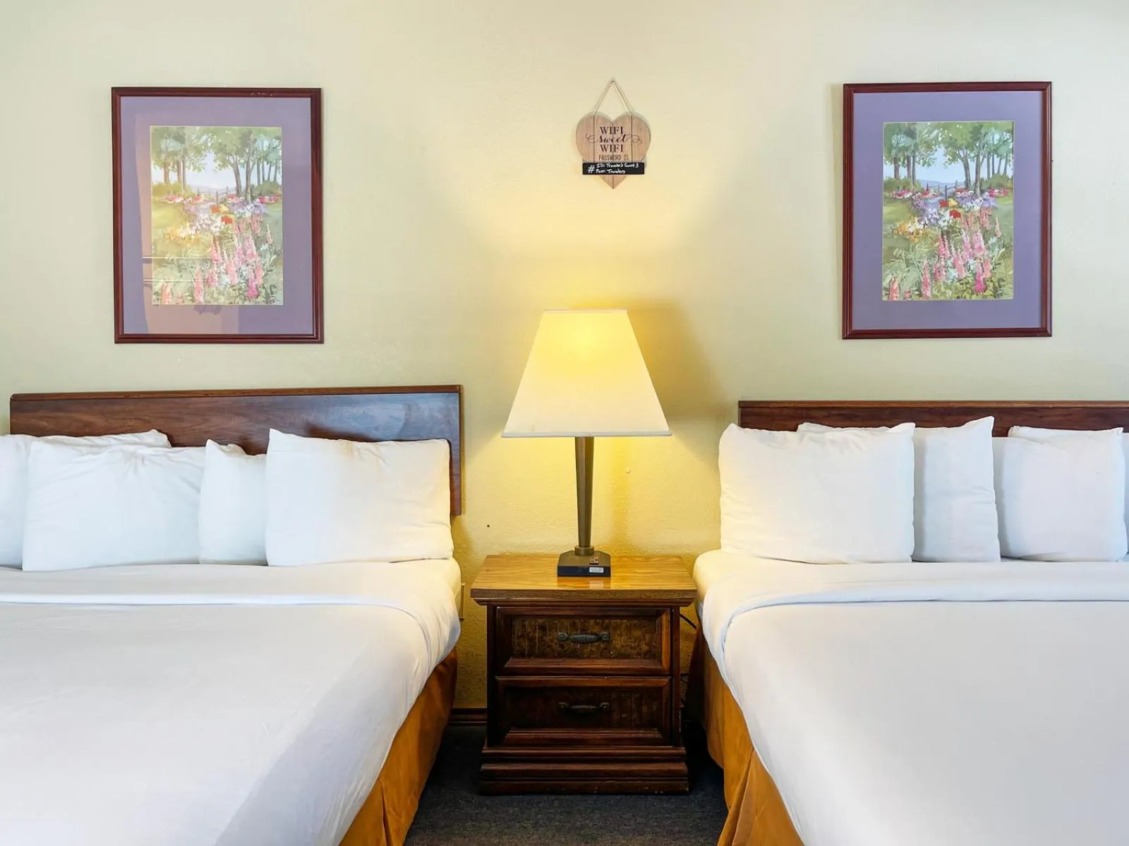 Natural landscape in Traveler's Inn