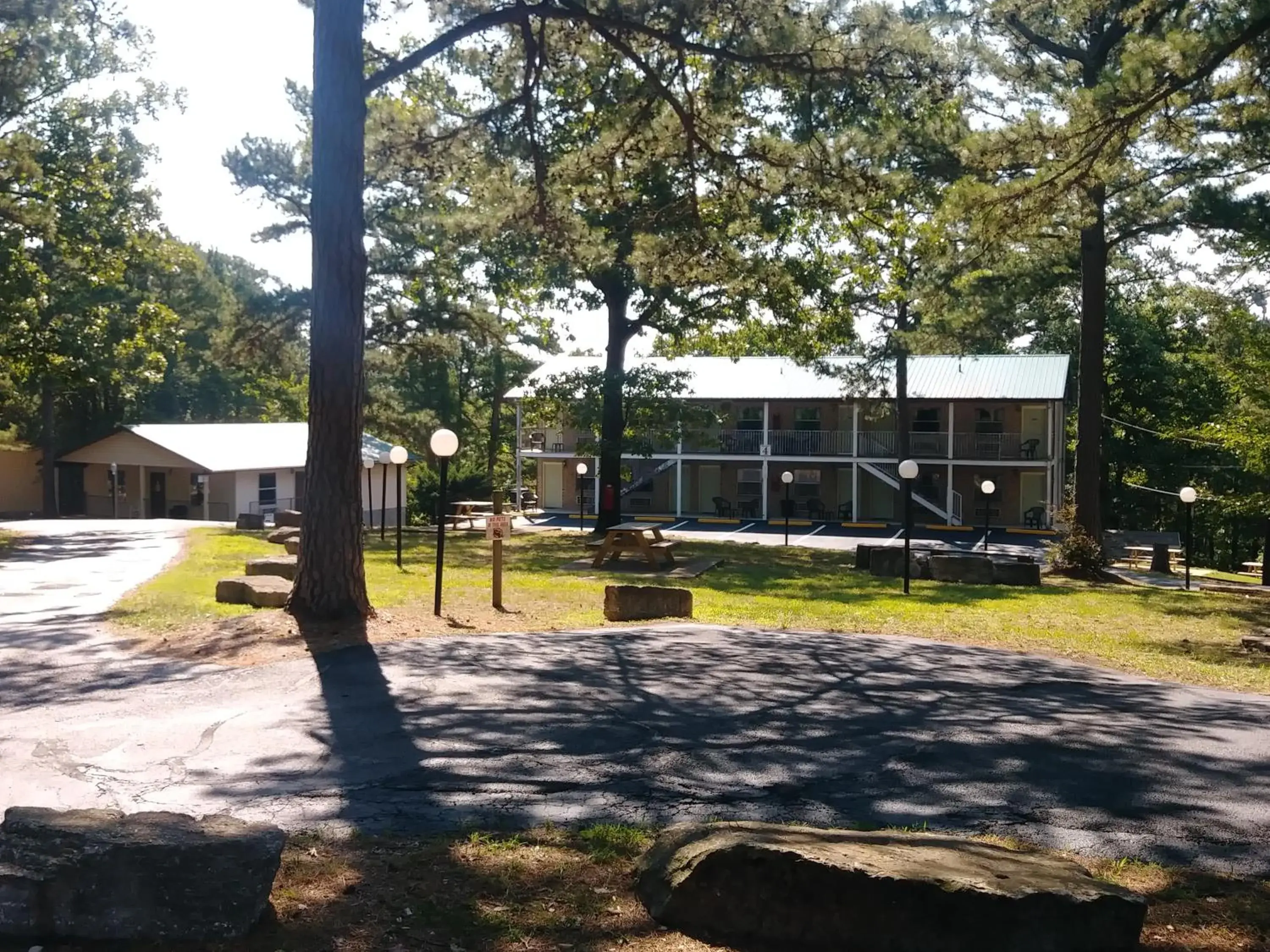 Traveler's Inn Traveler's Inn