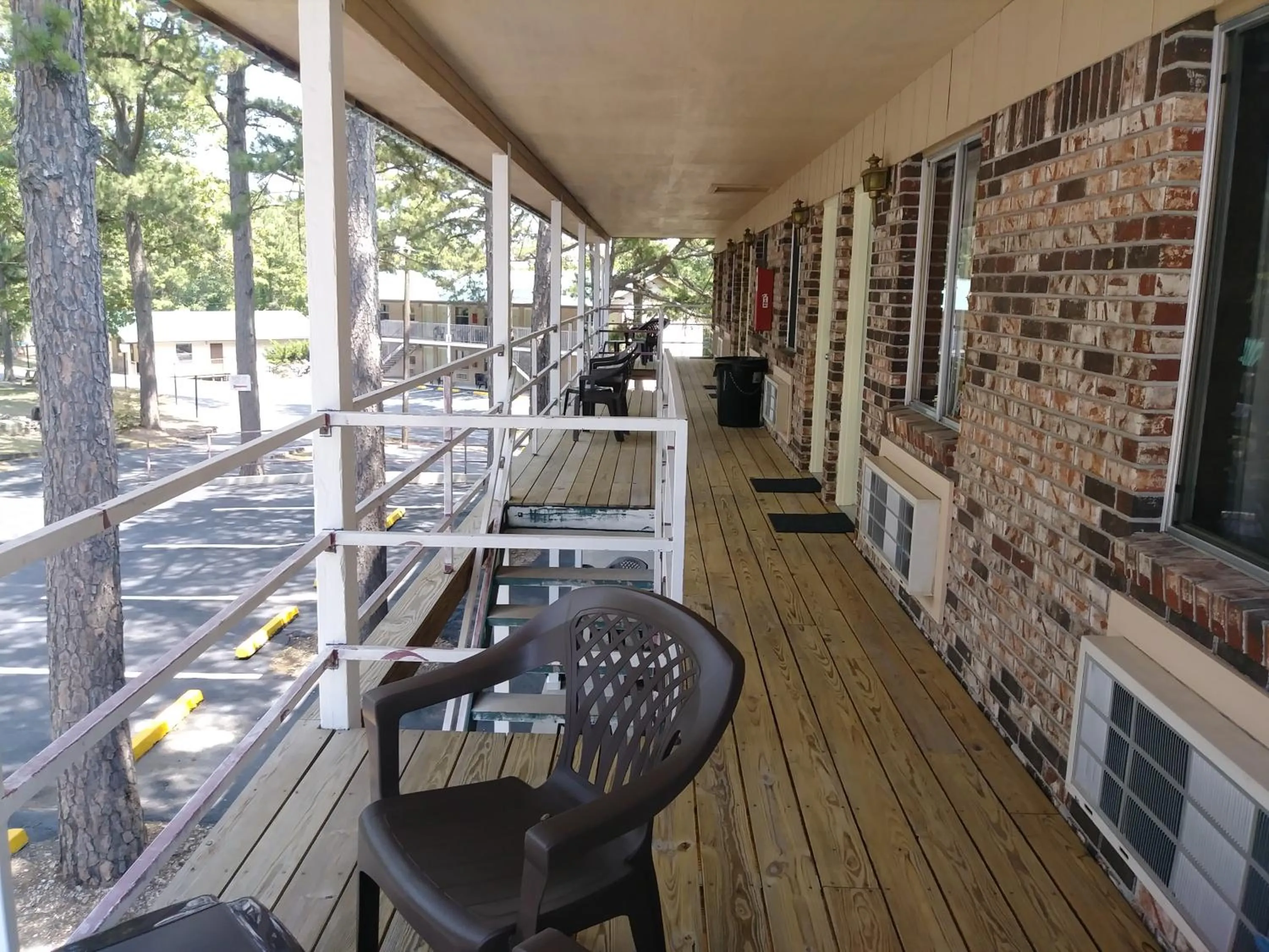 Patio in Traveler's Inn