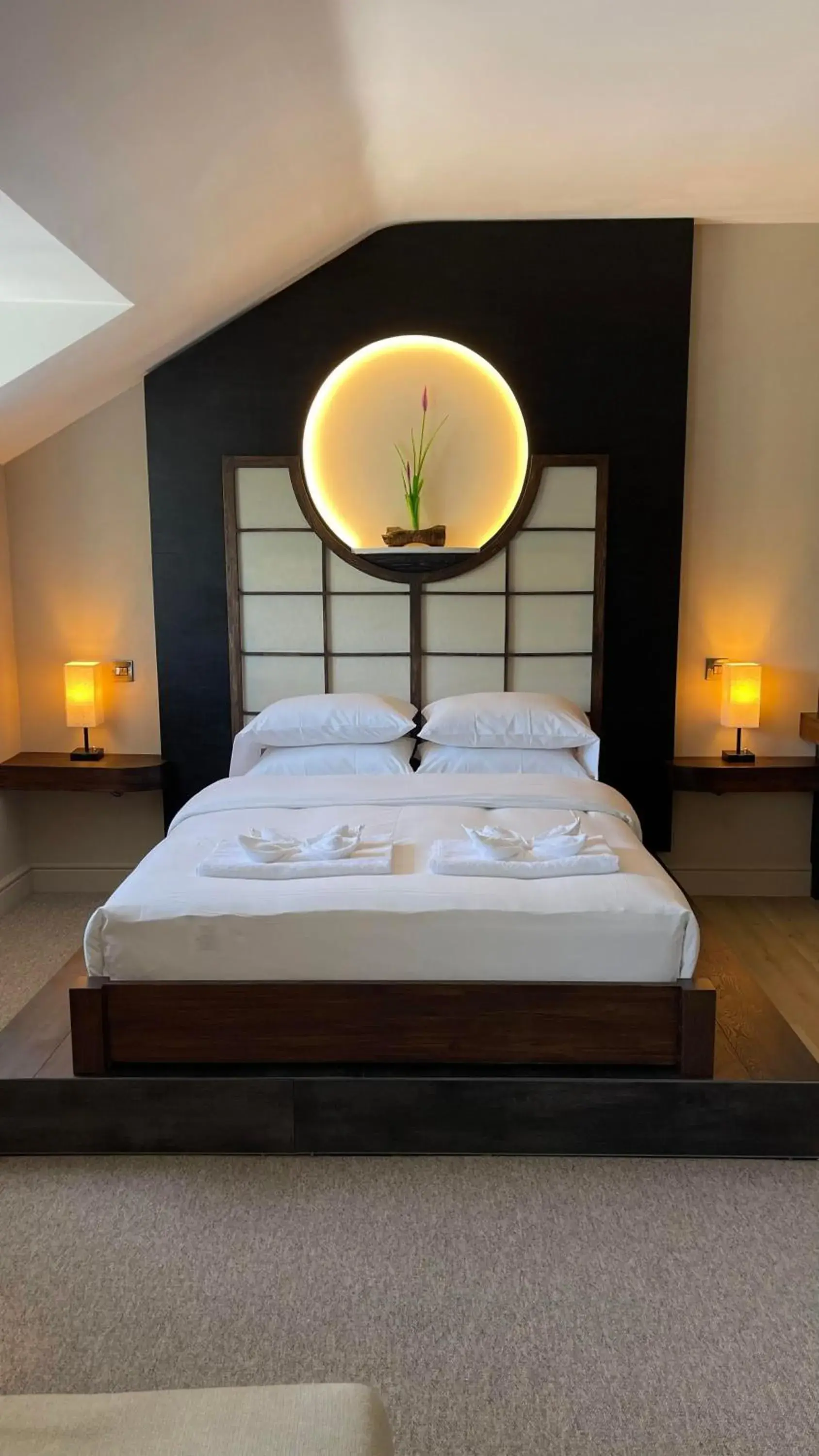 Queen Room in The Imperial Dragon Hotel Queen Room in The Imperial Dragon Hotel