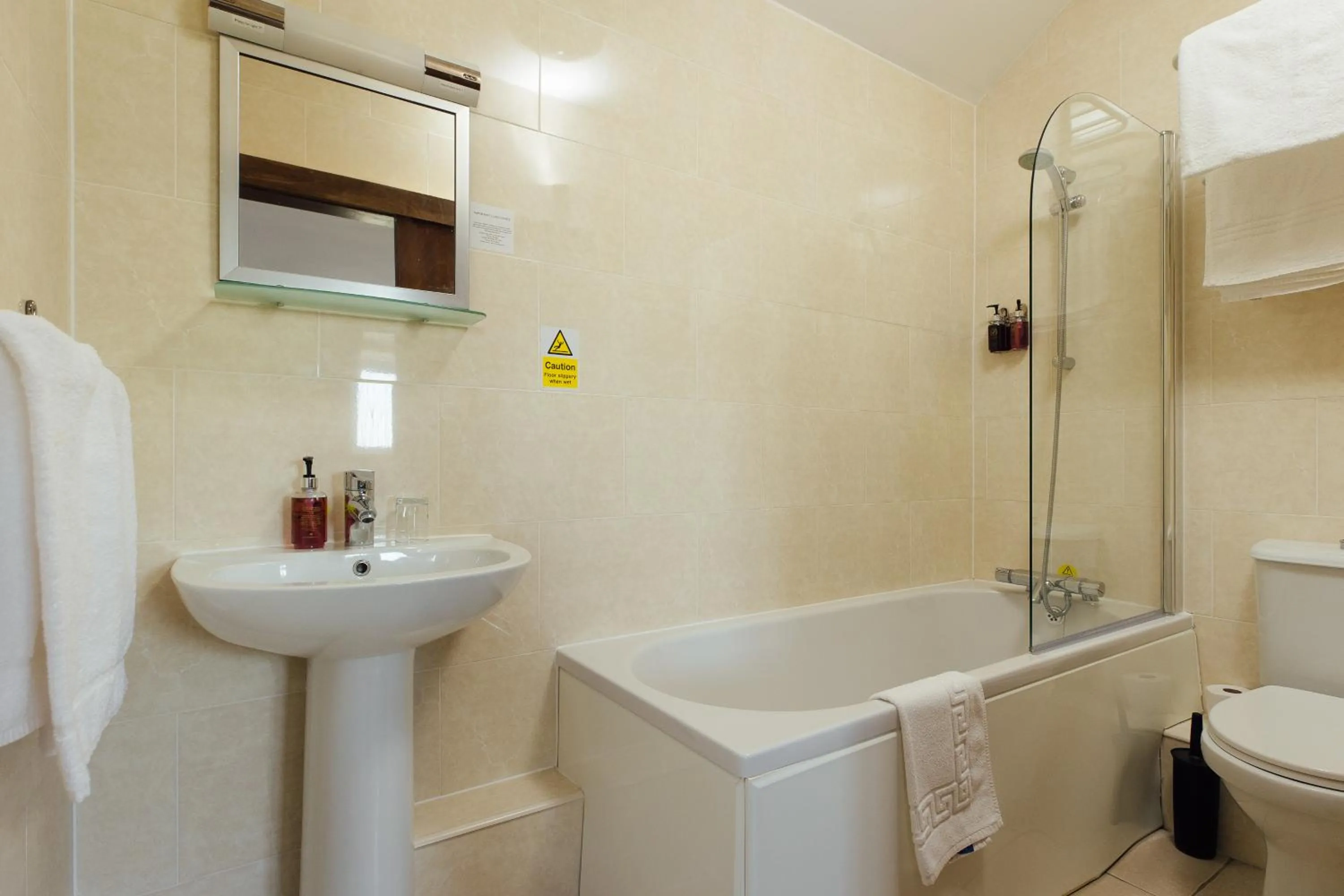 Bathroom in The Imperial Dragon Hotel
