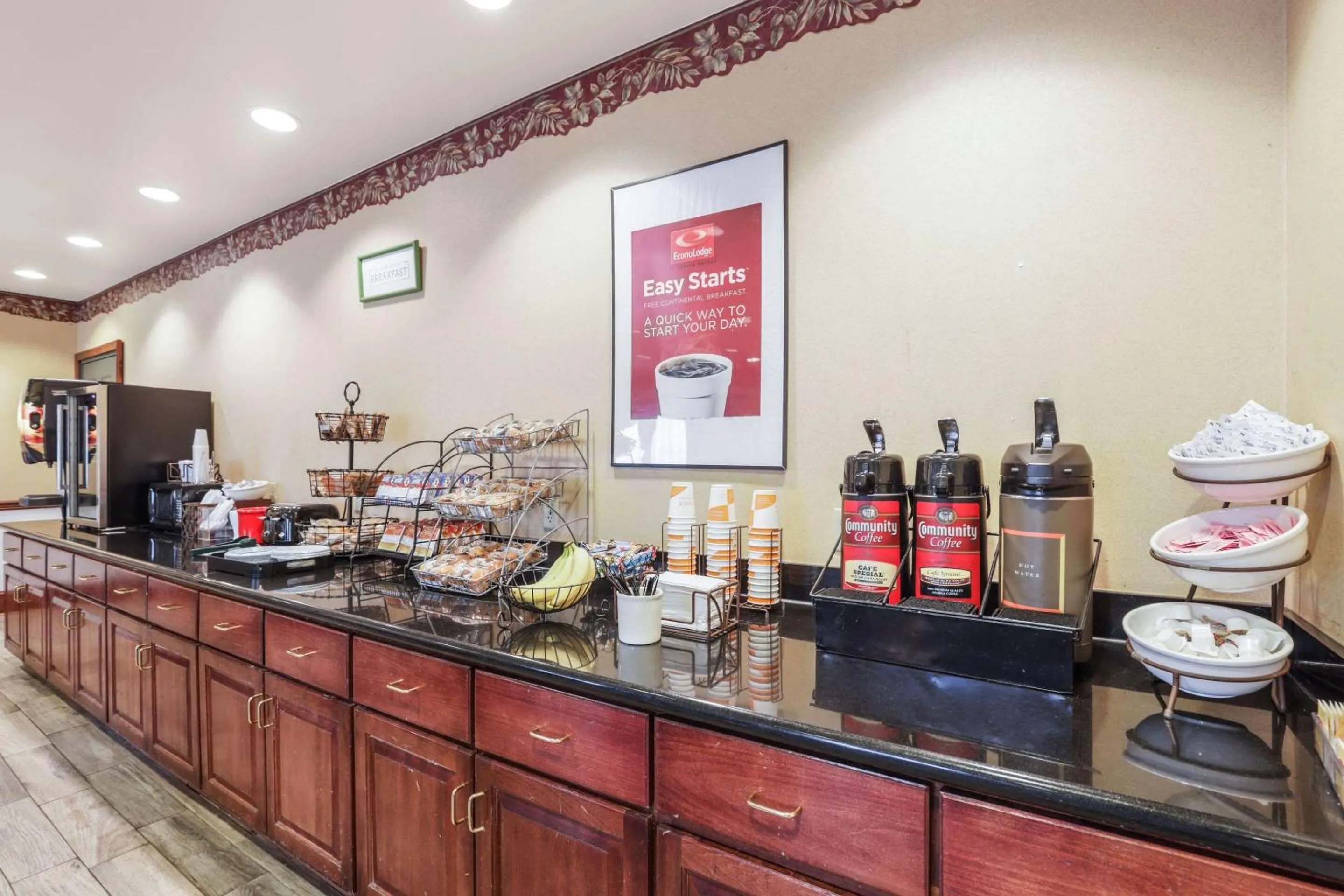 Restaurant/places to eat in Econo Lodge Inn & Suites Marianna South