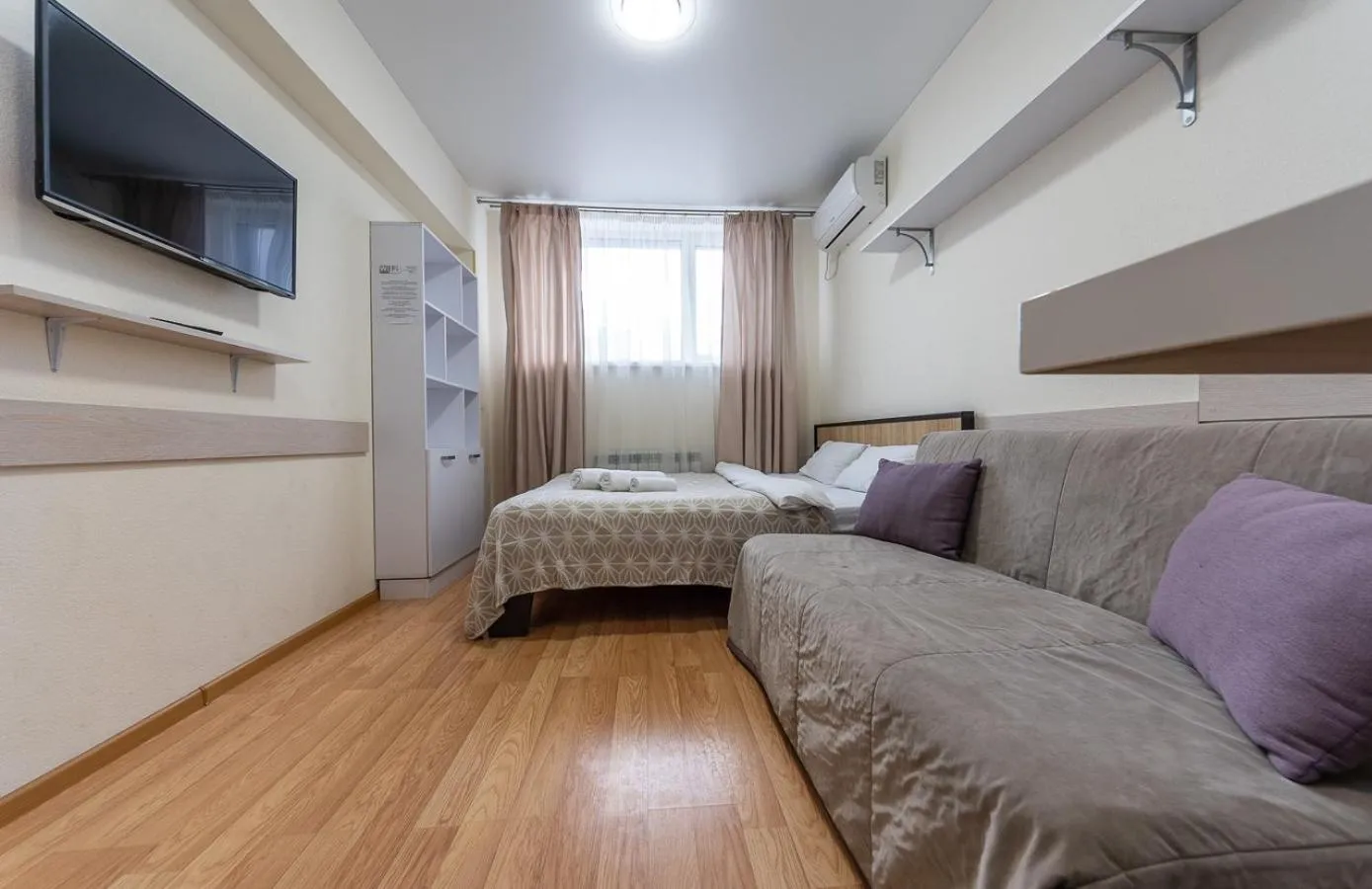 Bed in Studiia na Beresteiskoi
