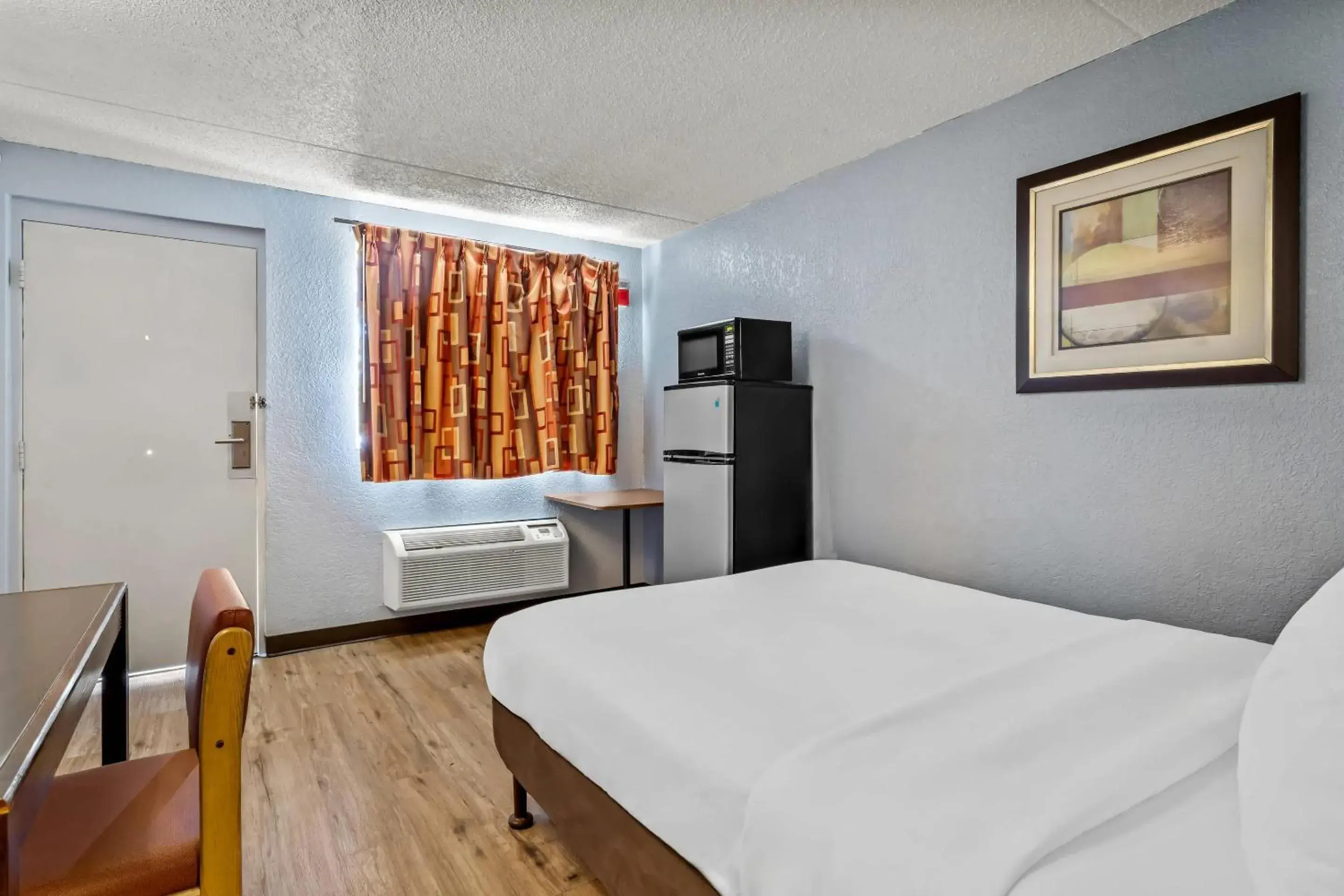 Bedroom, Bed in Rodeway Inn Albuquerque West Bedroom, Bed in Rodeway Inn Albuquerque West