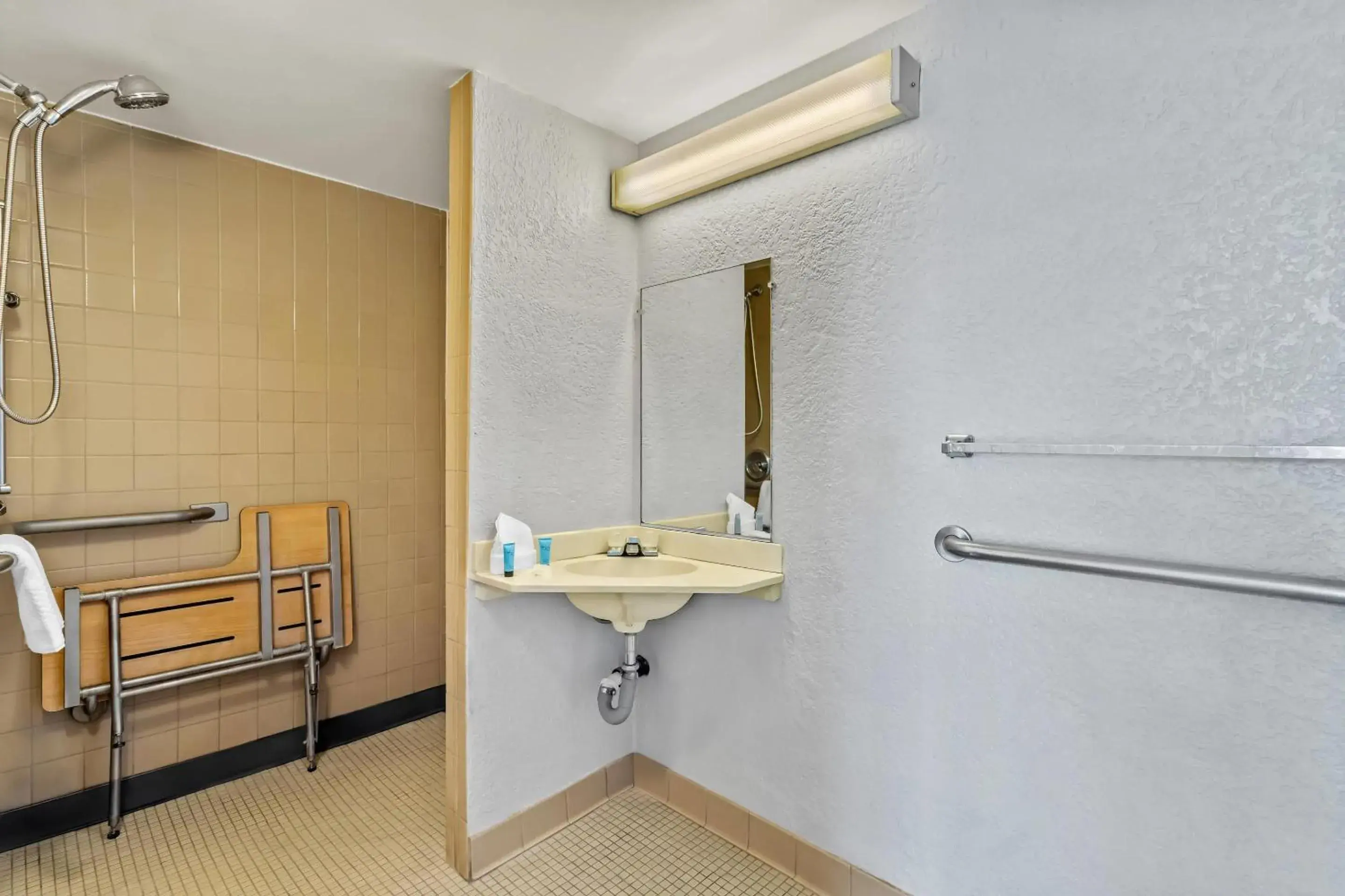 Bedroom in Rodeway Inn Albuquerque West Bedroom in Rodeway Inn Albuquerque West