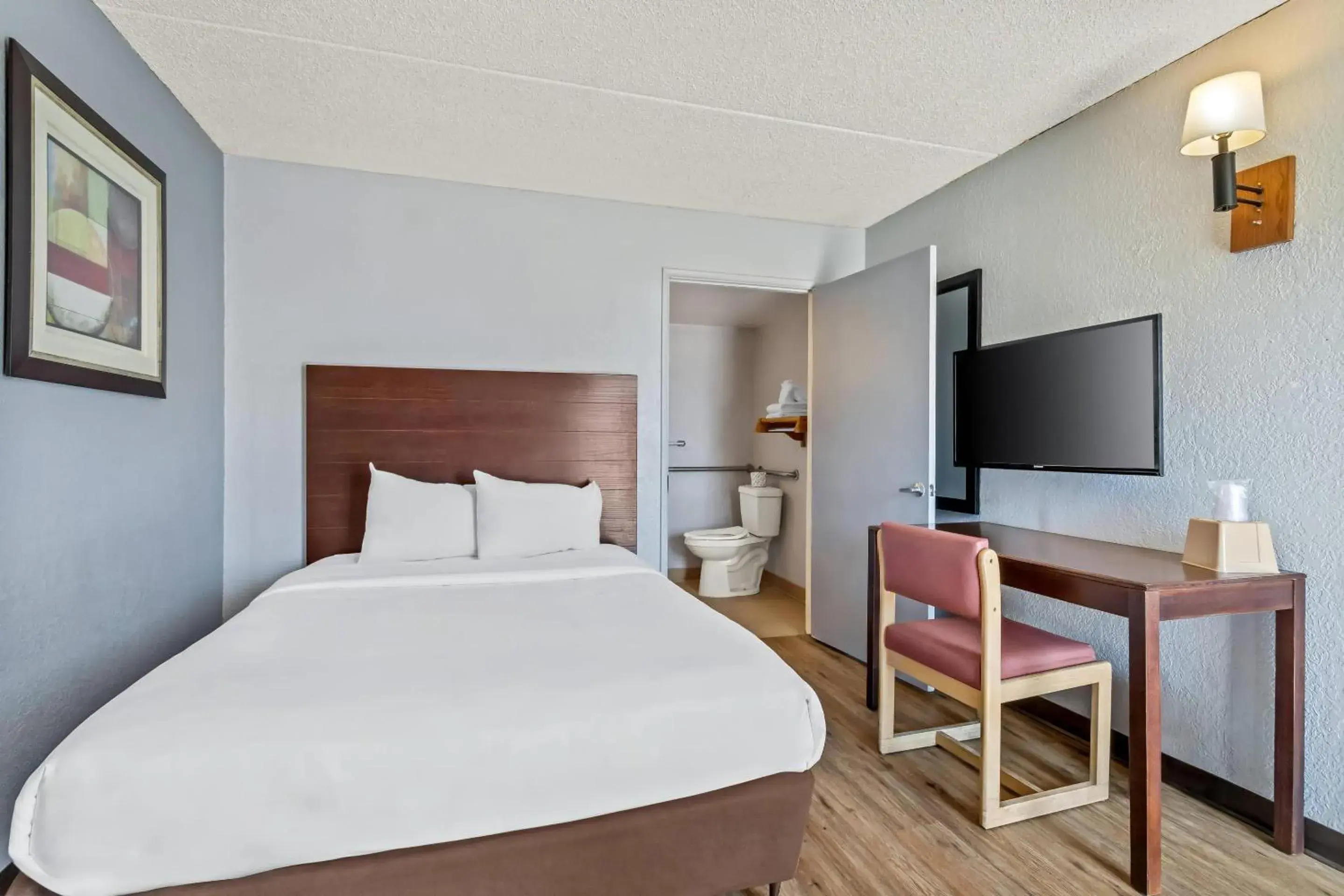 Bedroom, Bed in Rodeway Inn Albuquerque West Bedroom, Bed in Rodeway Inn Albuquerque West