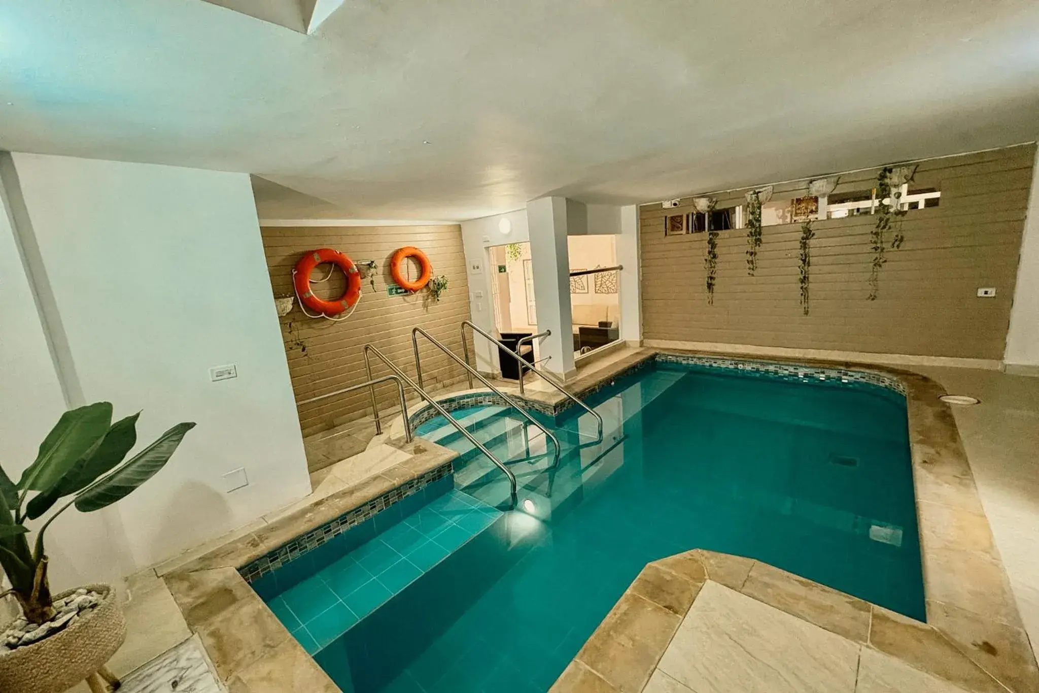 Swimming pool in Hotel AT THE PARK Swimming pool in Hotel AT THE PARK