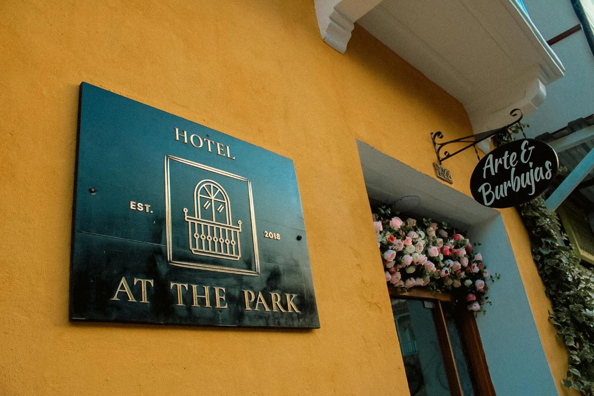 Property logo or sign in Hotel AT THE PARK