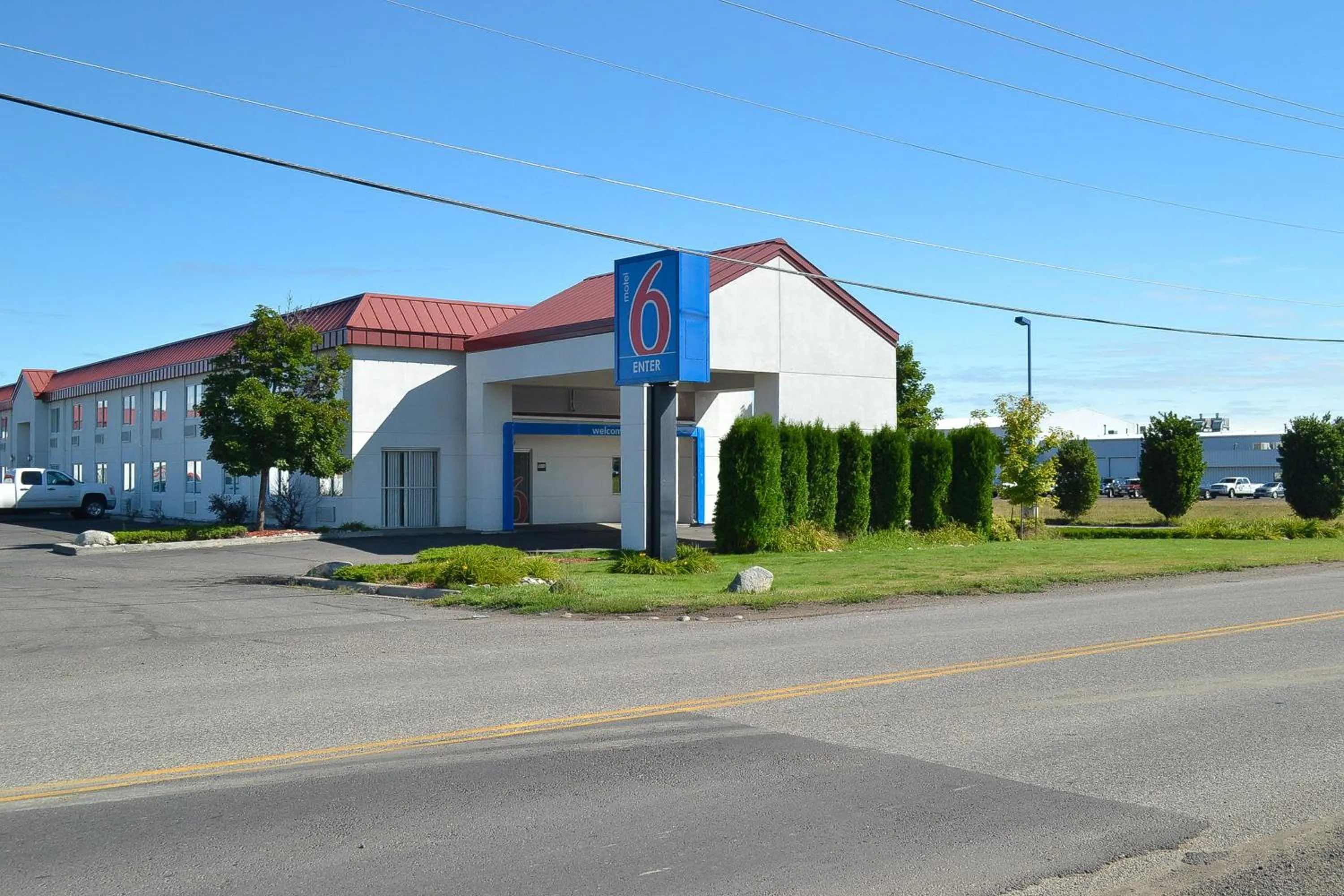Facade/entrance in Motel 6-Billings, MT - North