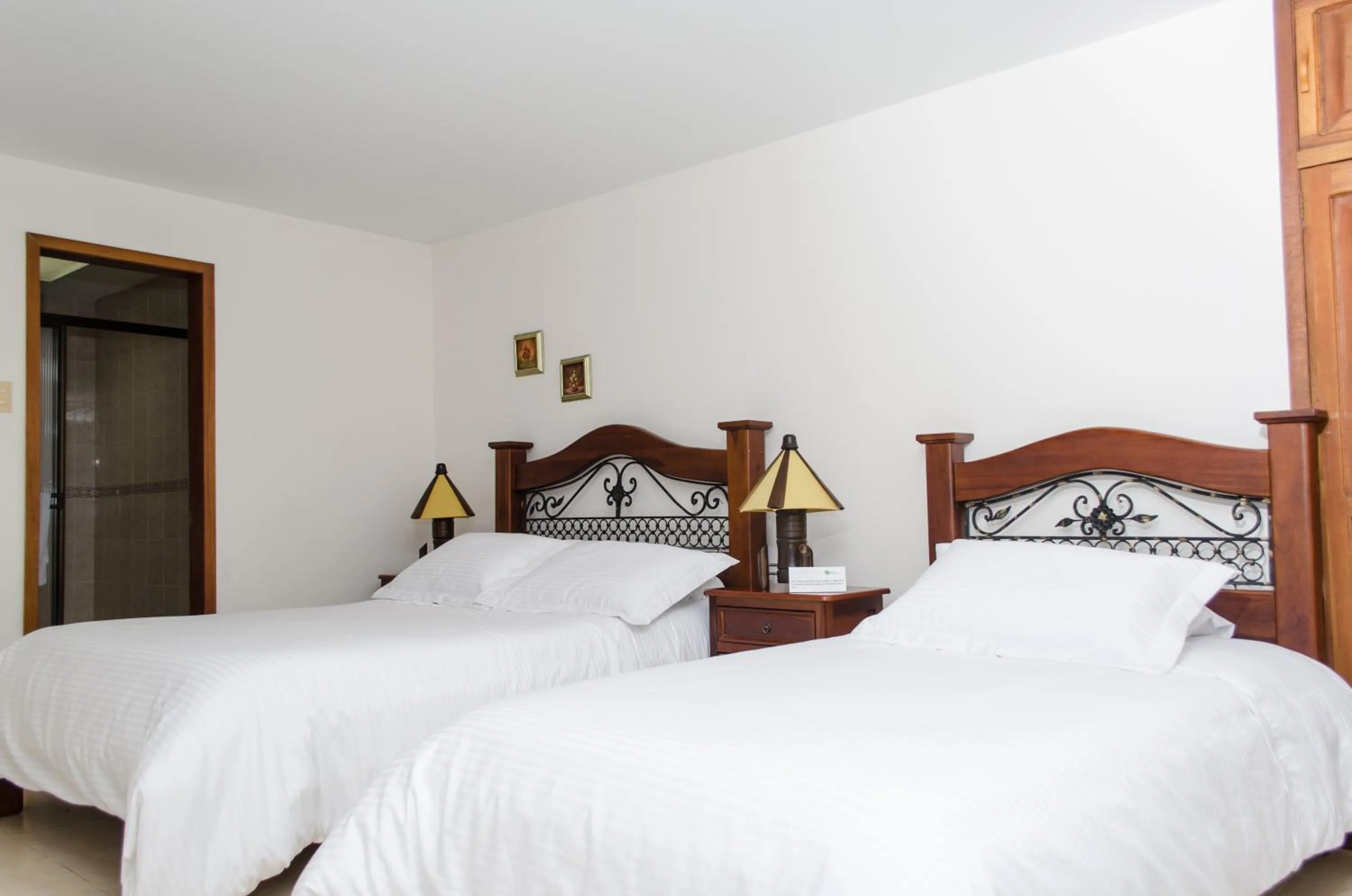 Bed in Finca Hotel Valparaíso