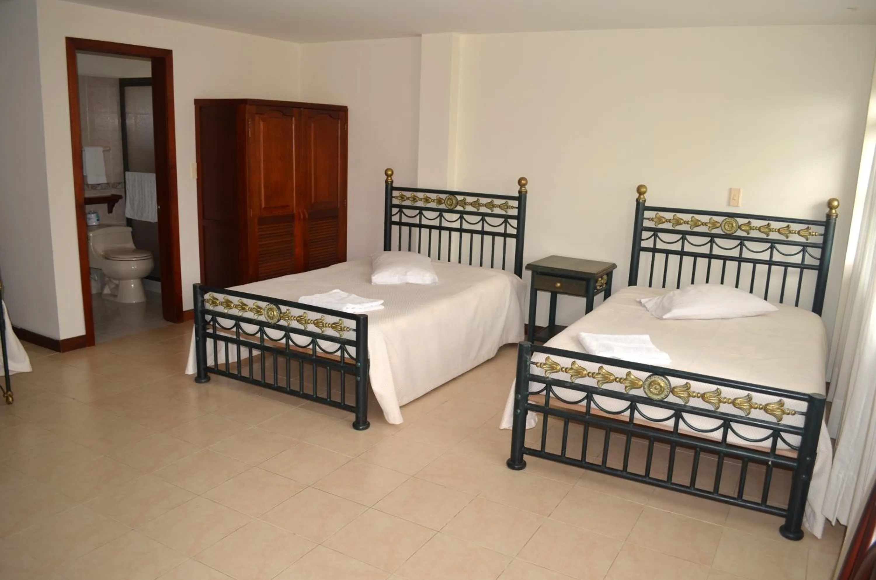 Photo of the whole room, Bed in Finca Hotel Valparaíso