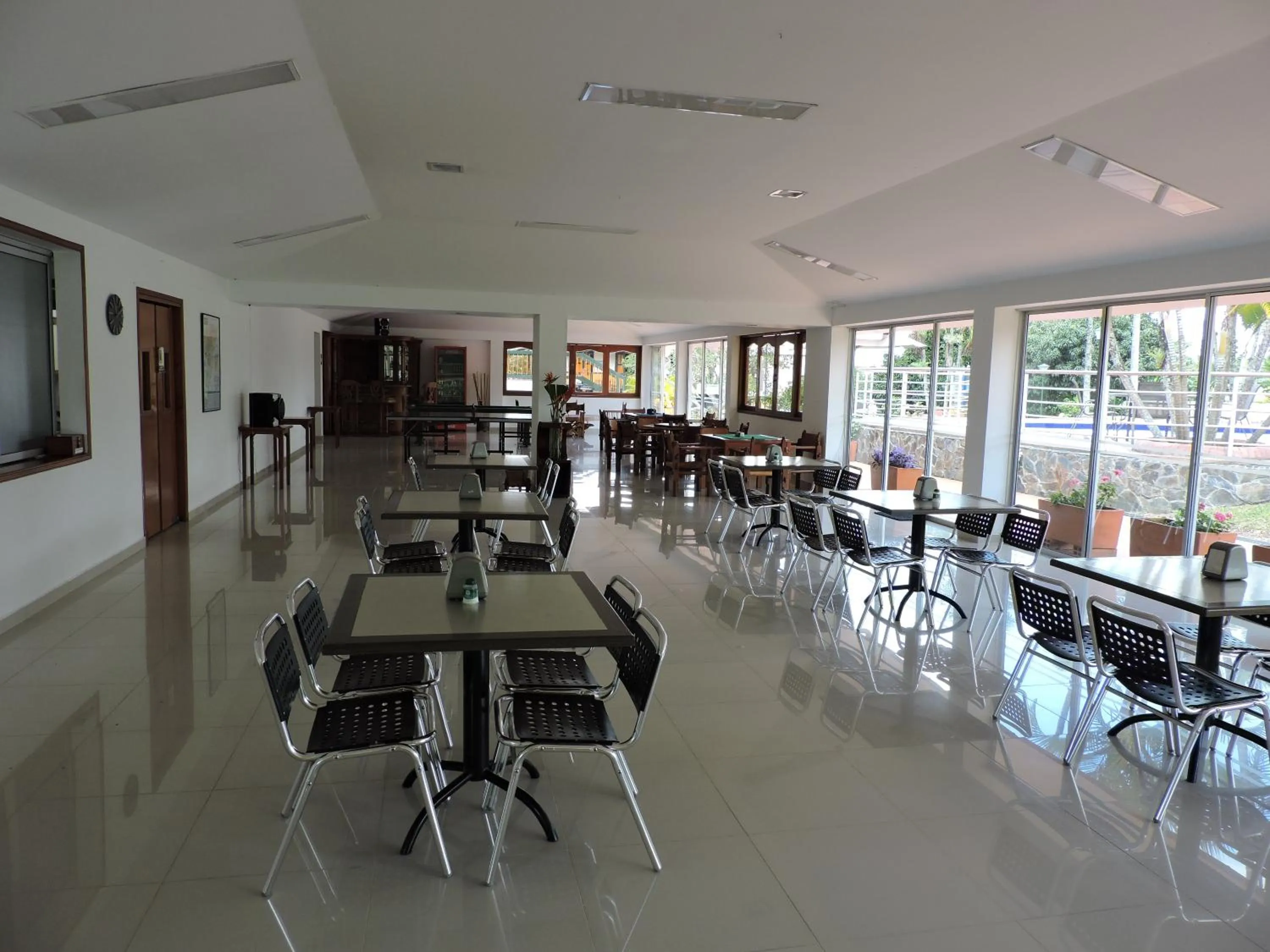 Restaurant/places to eat in Finca Hotel Valparaíso