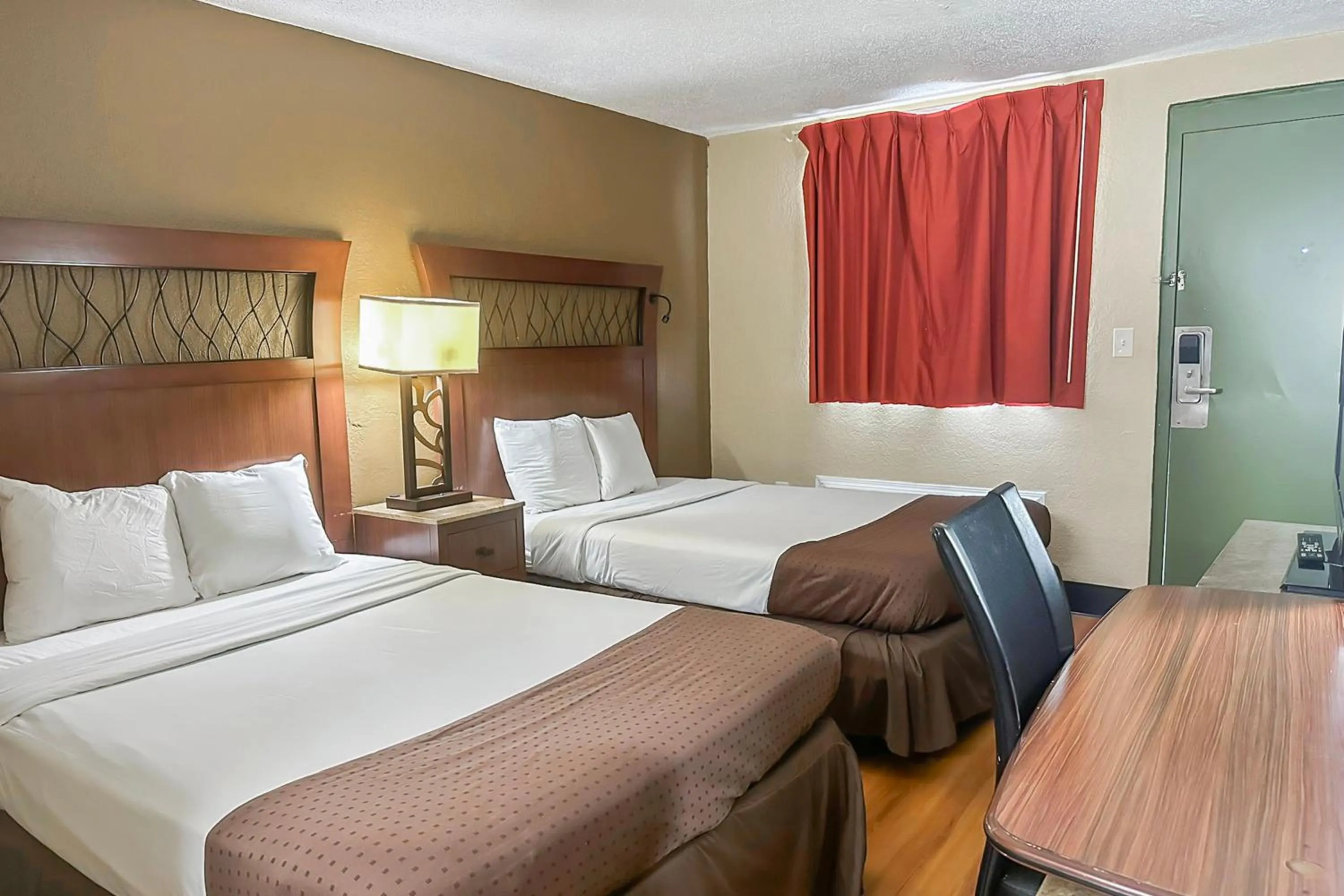 Bedroom, Bed in OYO Hotel Mobile, AL I-65 at Airport Blvd