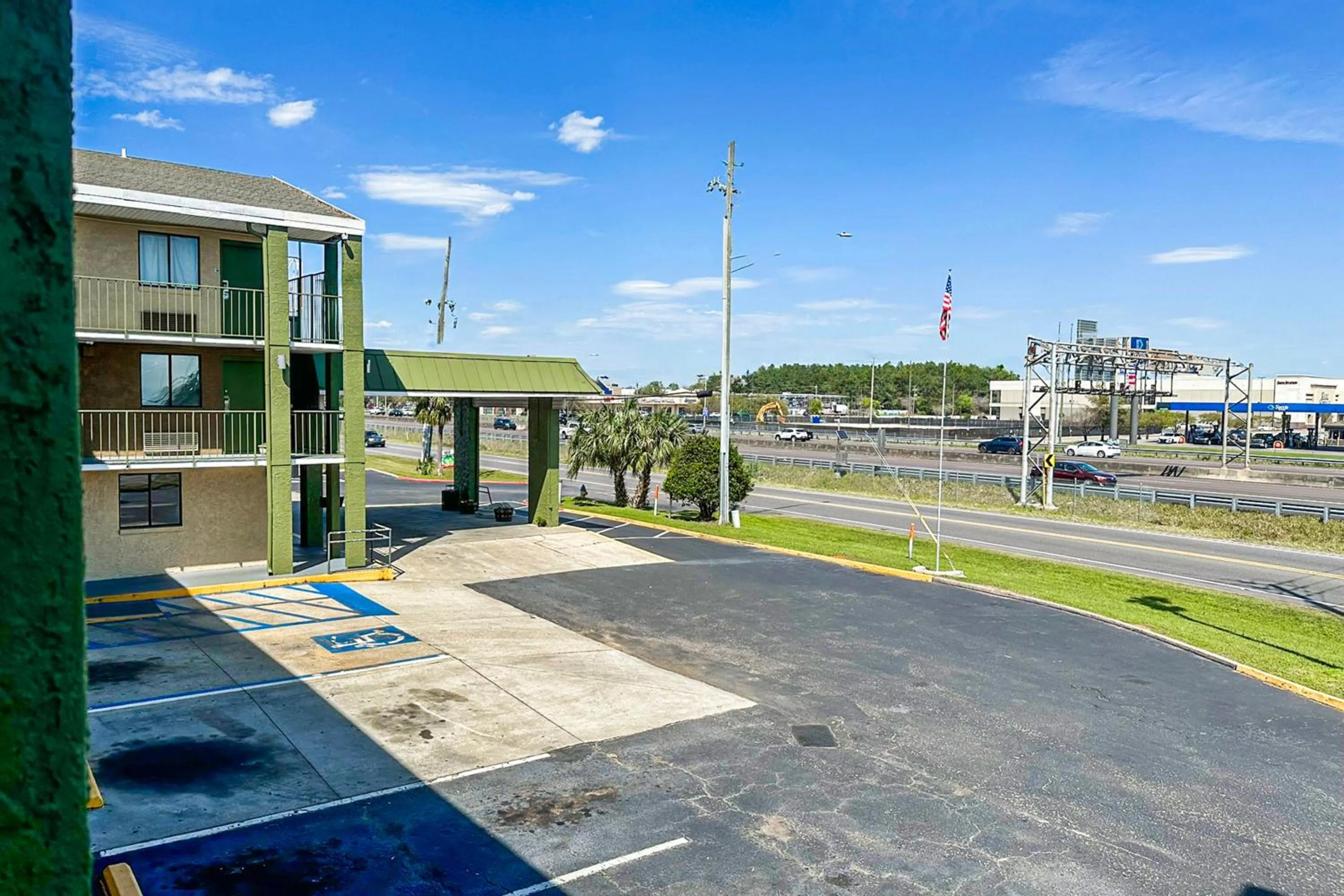 Property building in OYO Hotel Mobile, AL I-65 at Airport Blvd