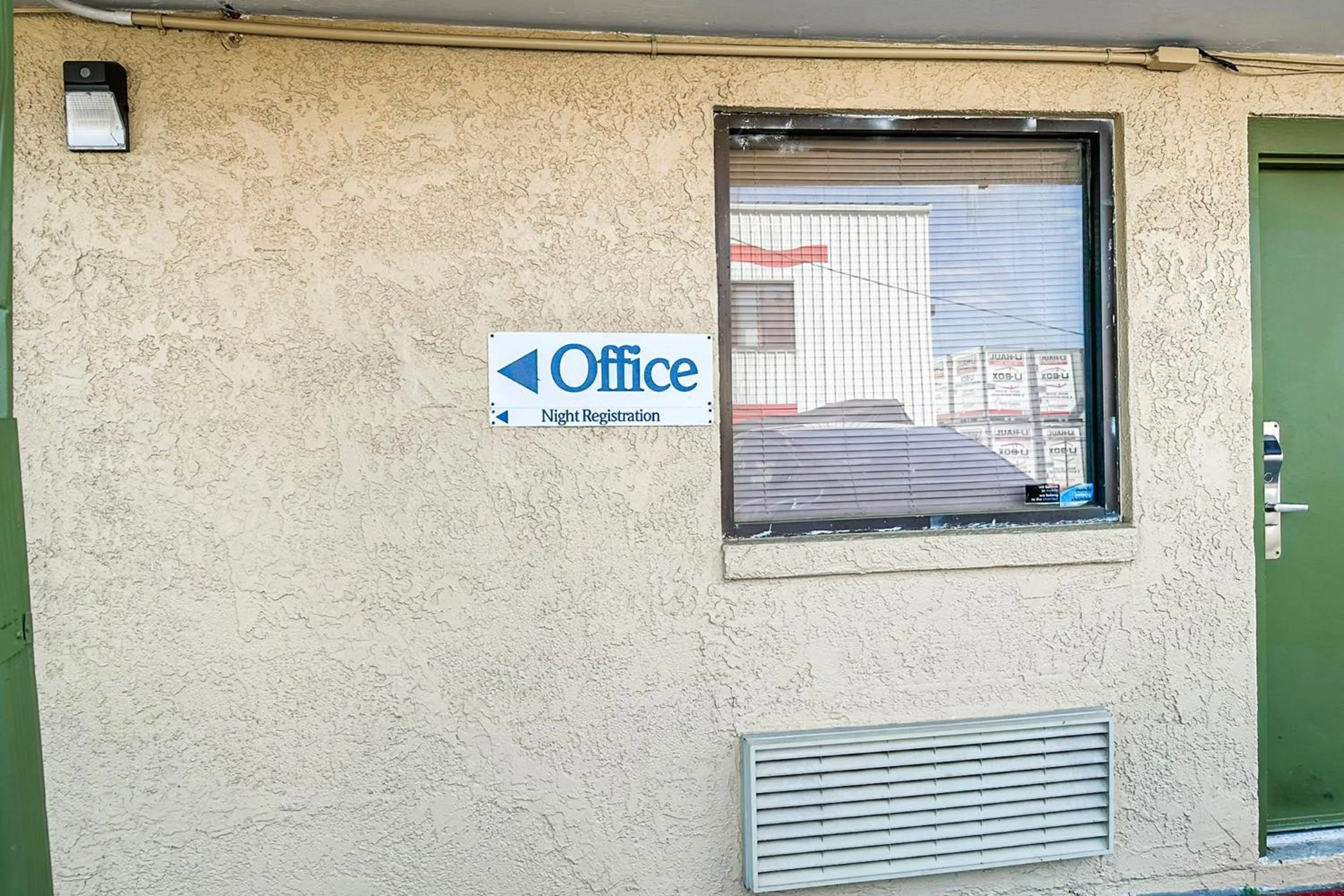 Lobby or reception in OYO Hotel Mobile, AL I-65 at Airport Blvd