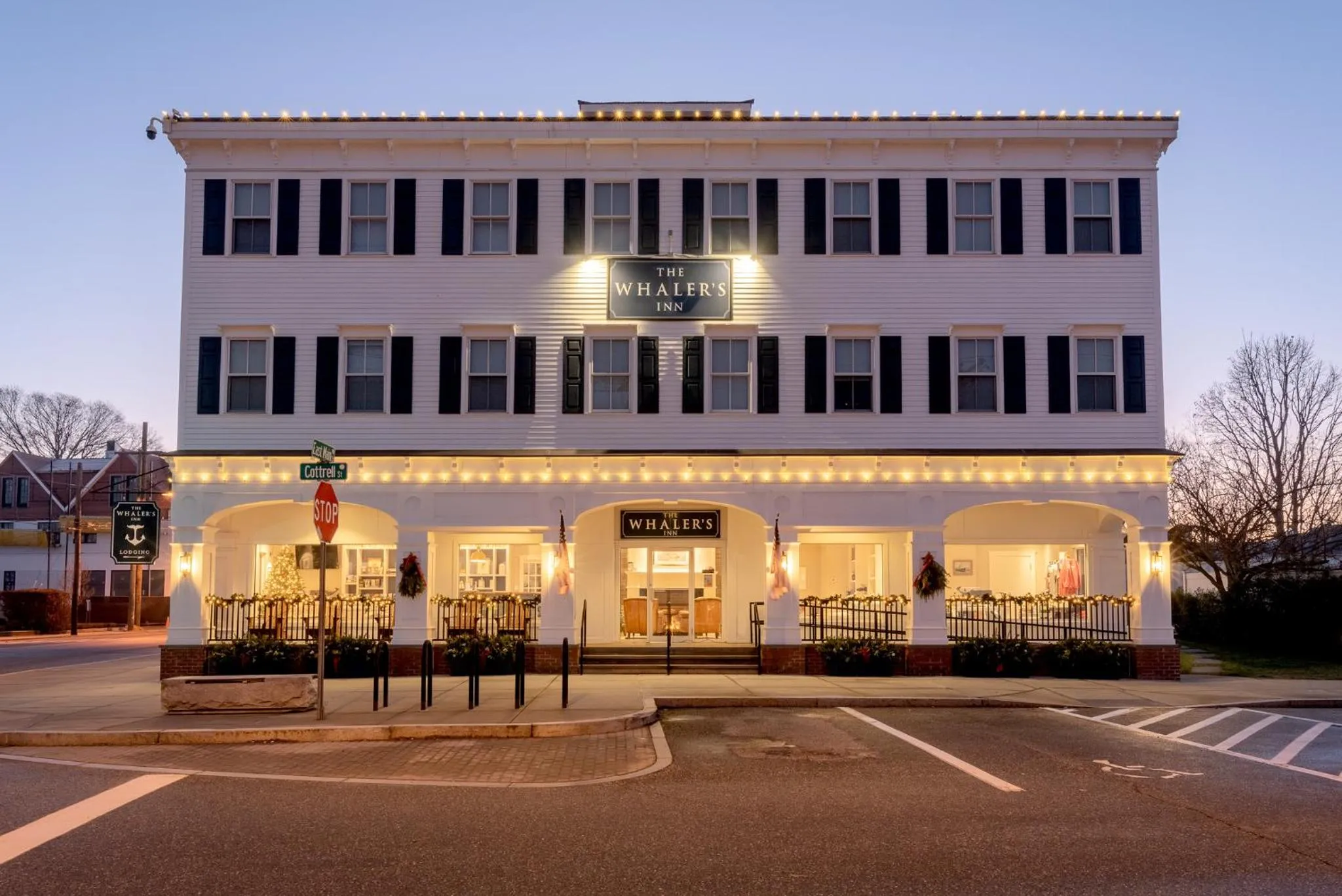 Facade/entrance in The Whaler's Inn