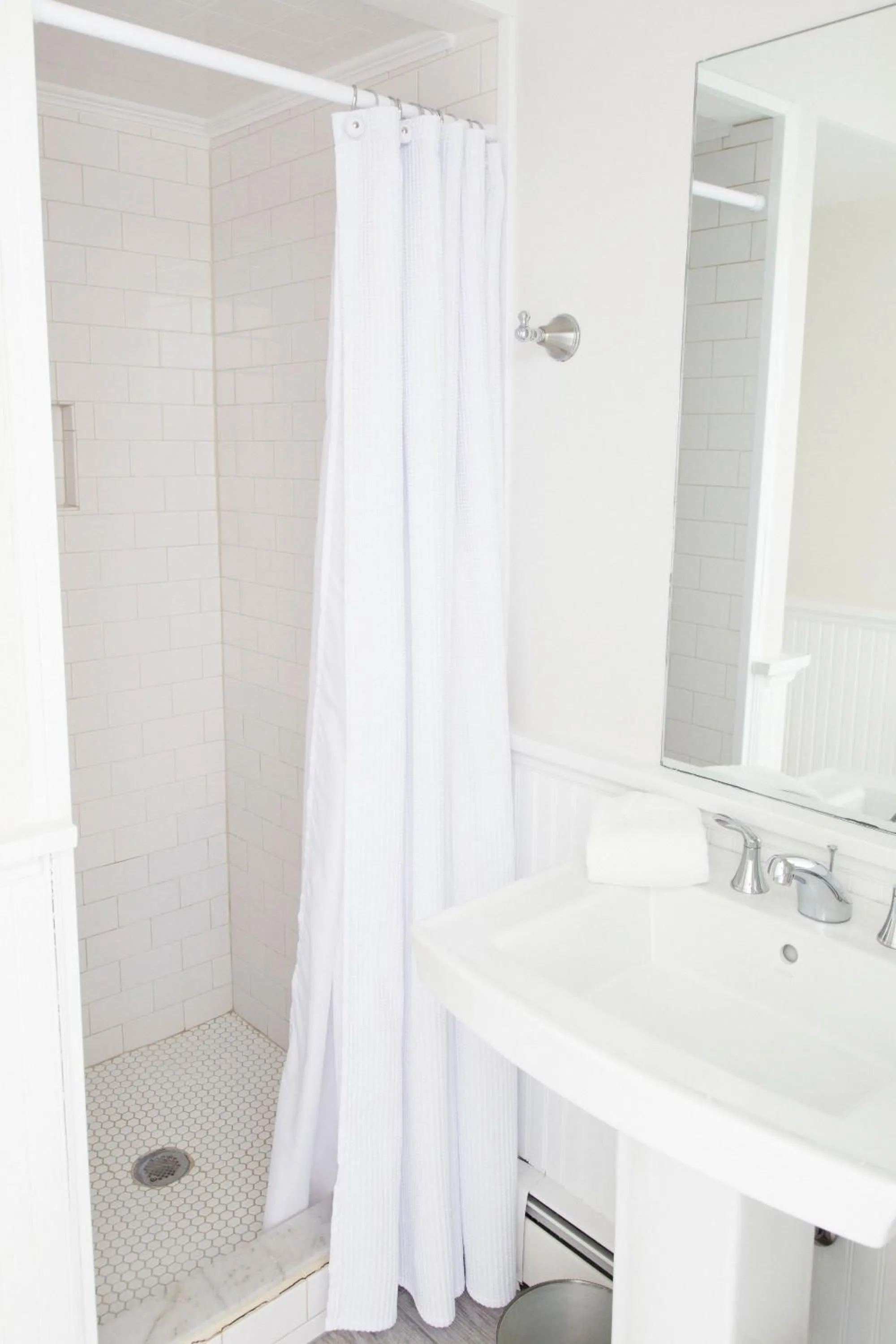 Bathroom in The Whaler's Inn