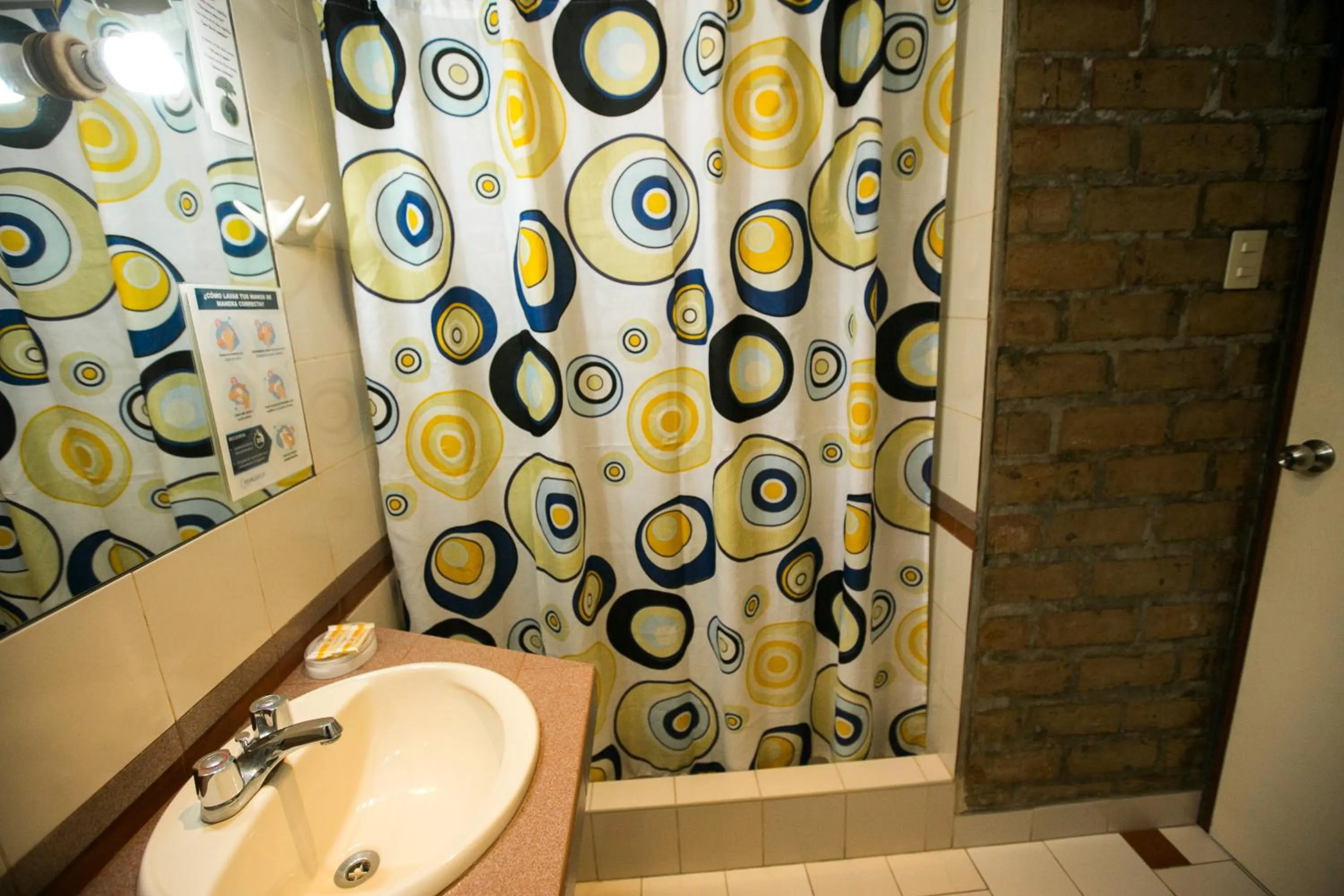 Shower in Casa de Baraybar