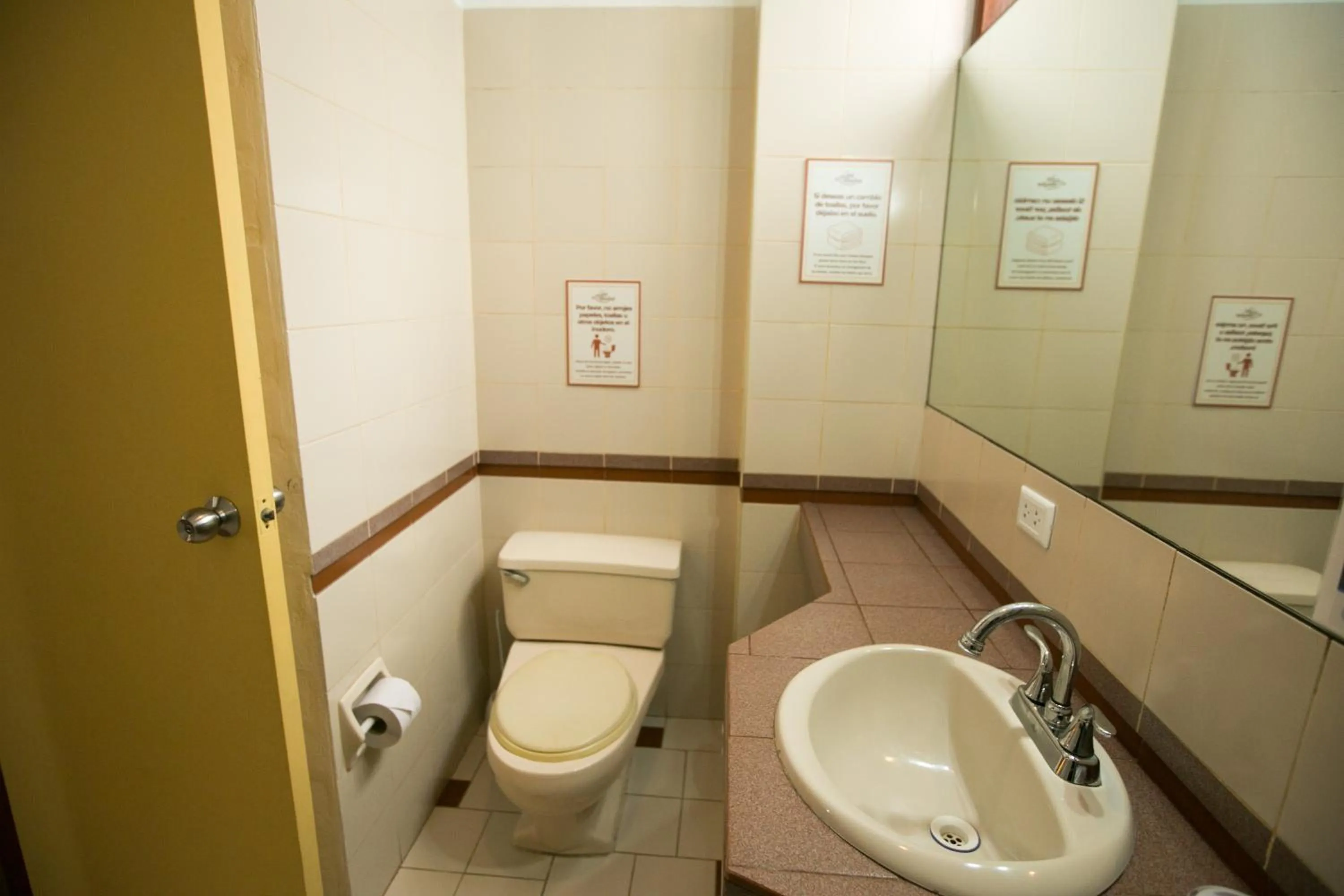Toilet in Casa de Baraybar
