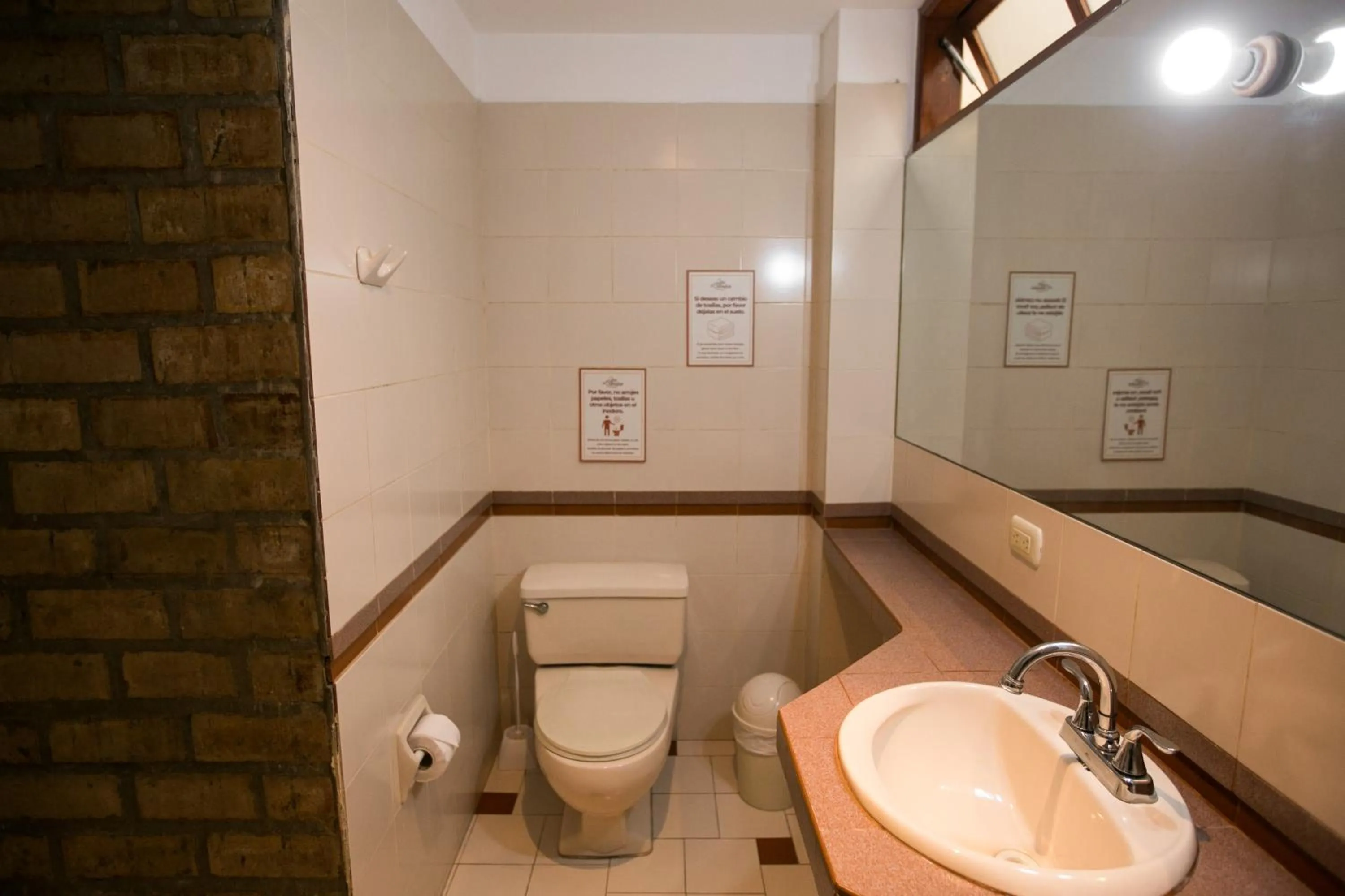 Toilet in Casa de Baraybar