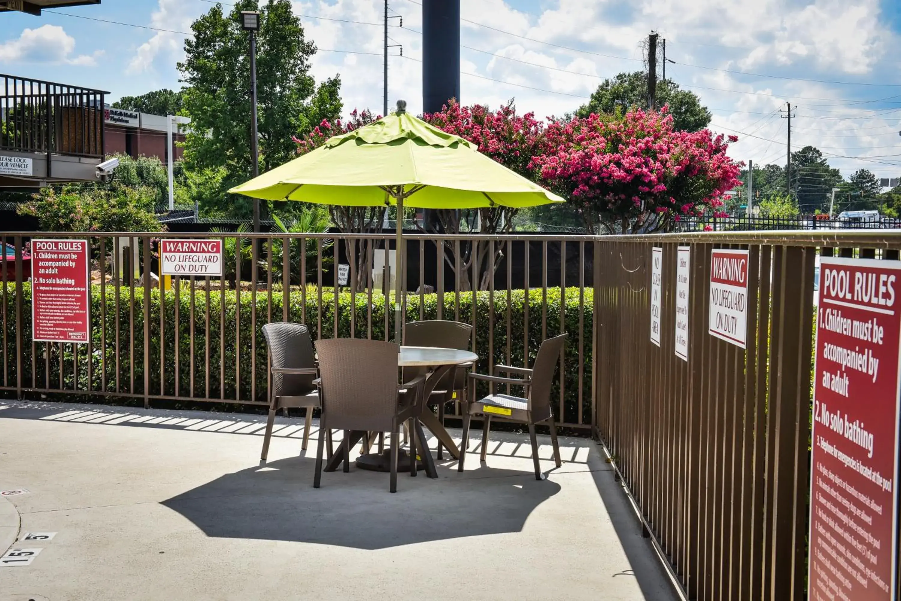 Restaurant/places to eat in Masters Inn Tucker Restaurant/places to eat in Masters Inn Tucker