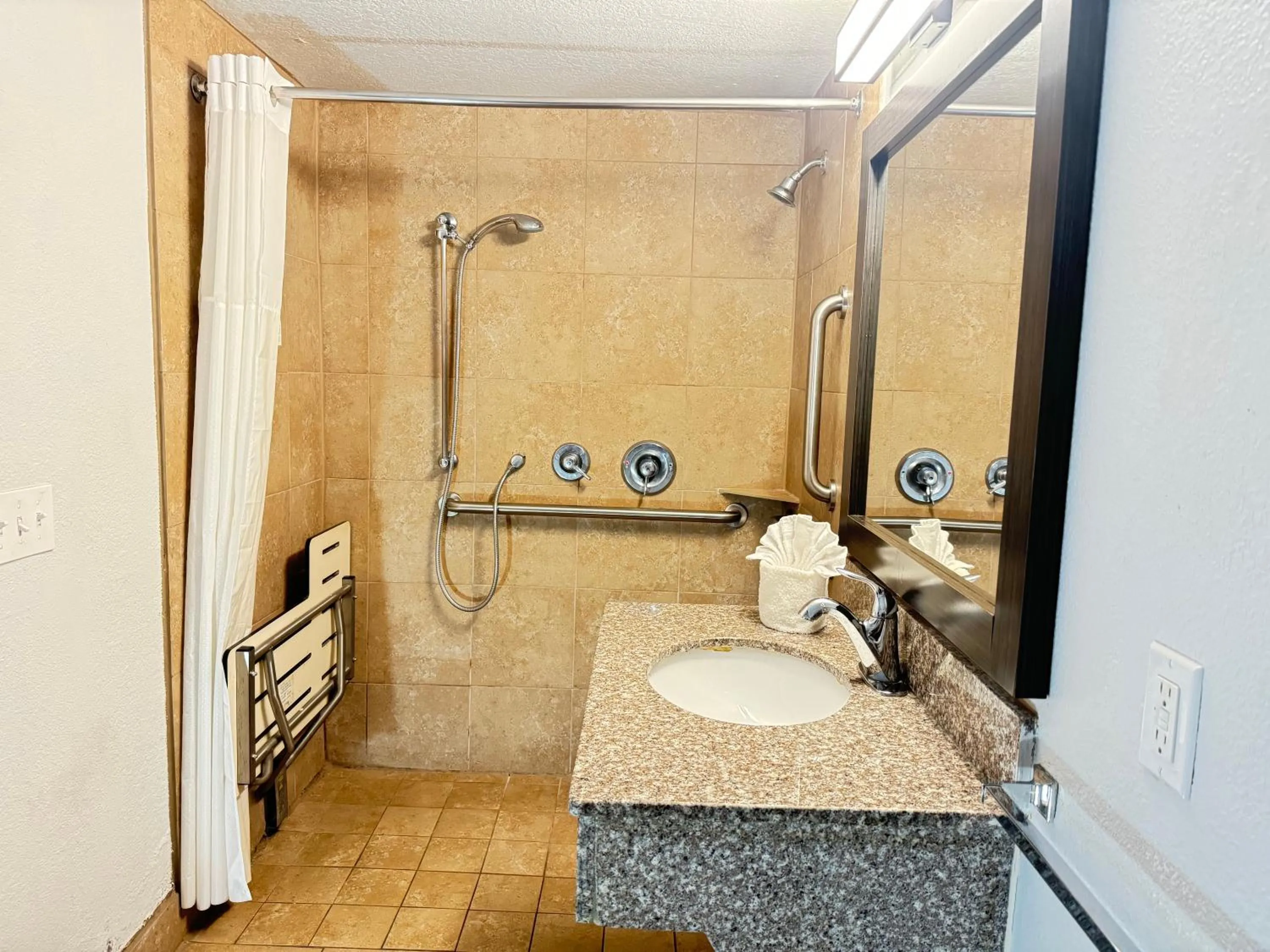 Bathroom in Masters Inn Tucker