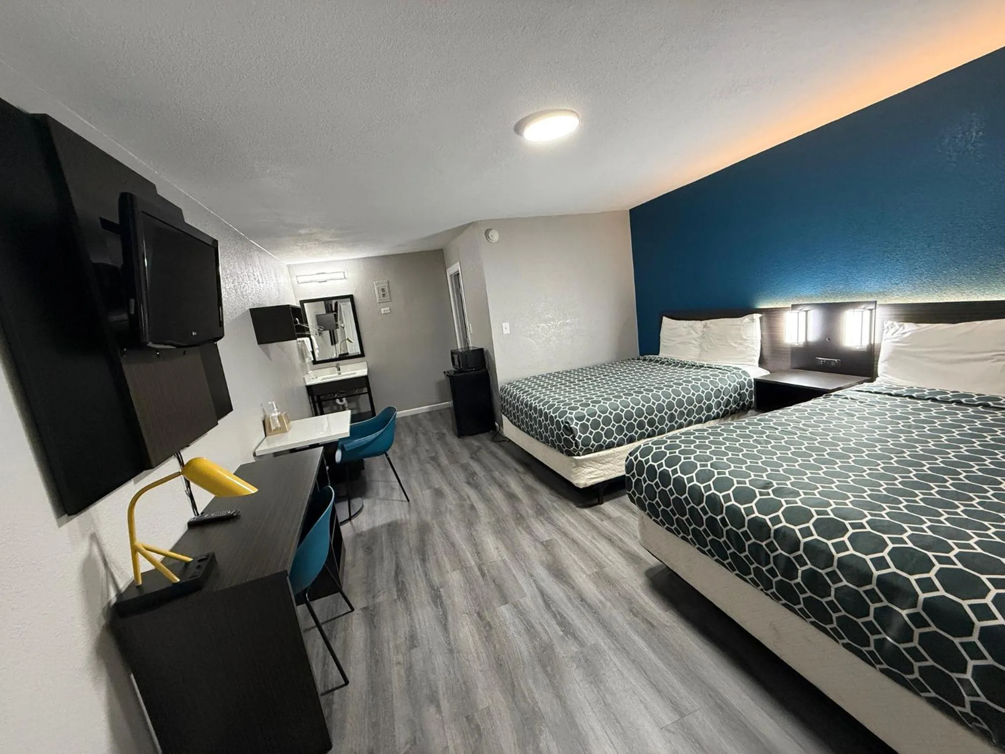 Bed in American Inn Port O'Connor