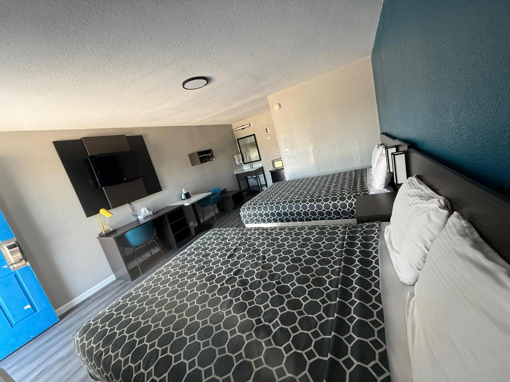 Bed in American Inn Port O'Connor