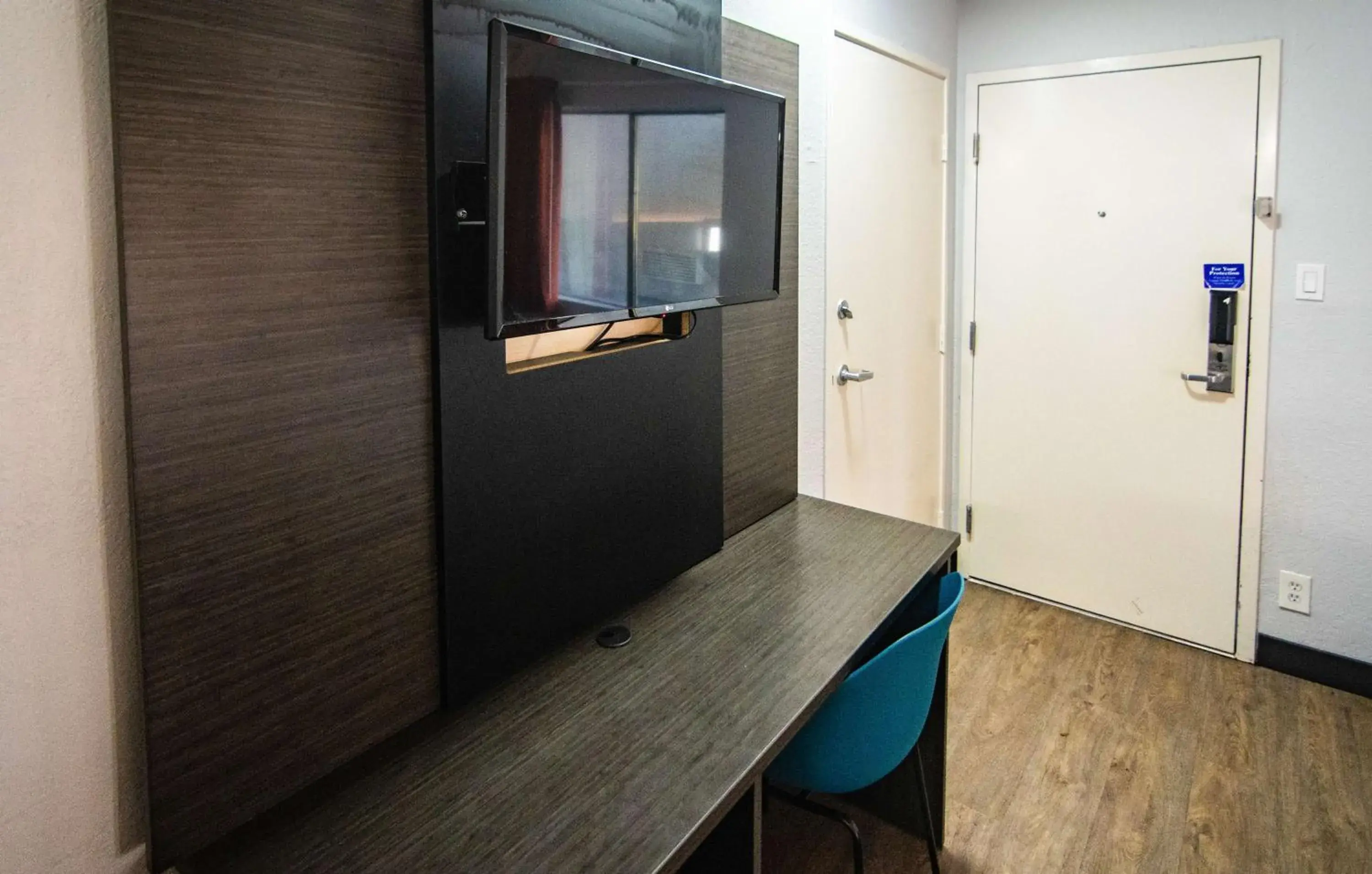 Bedroom in Motel 6-Ft. Pierce, FL Bedroom in Motel 6-Ft. Pierce, FL