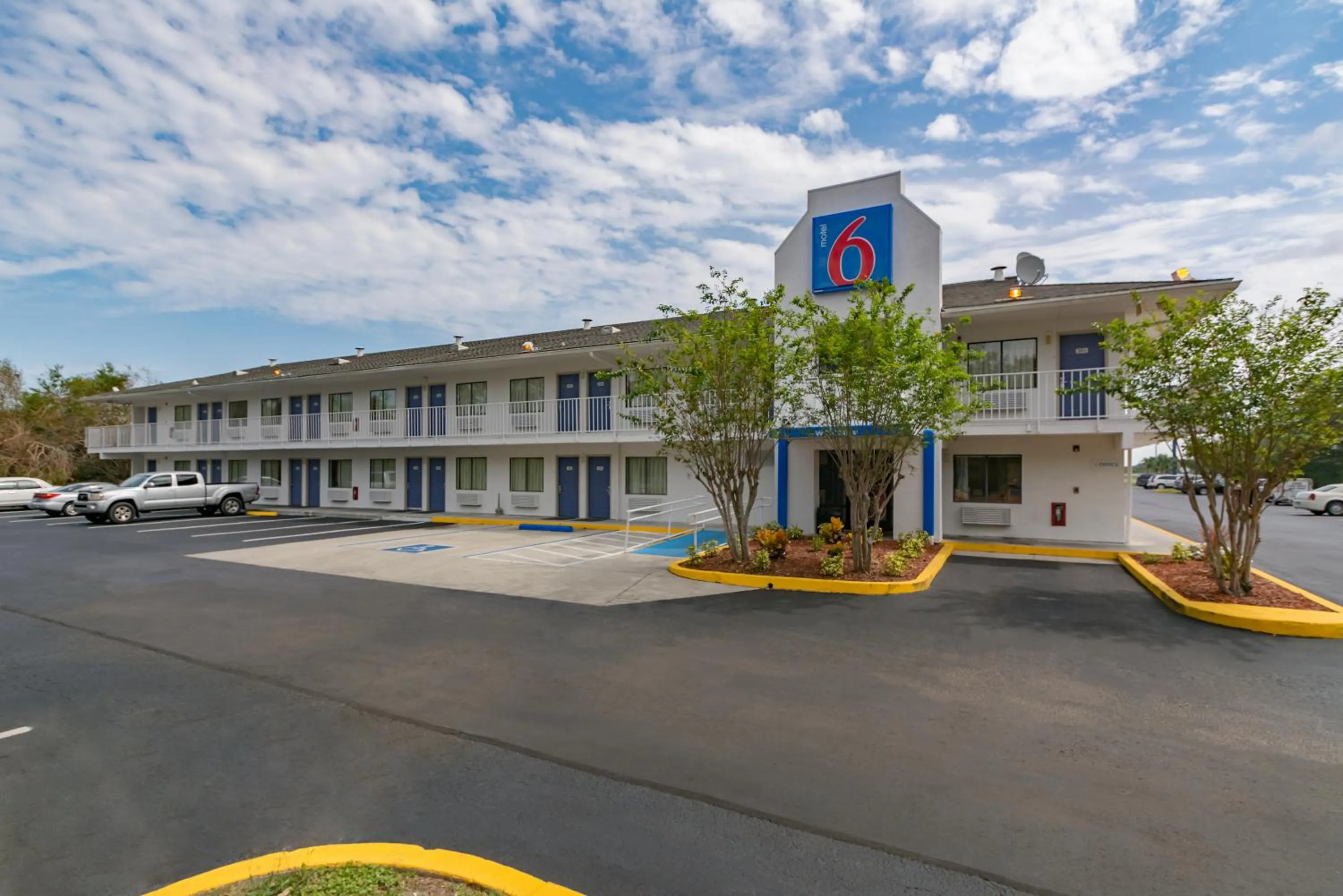 Property building in Motel 6-Ft. Pierce, FL