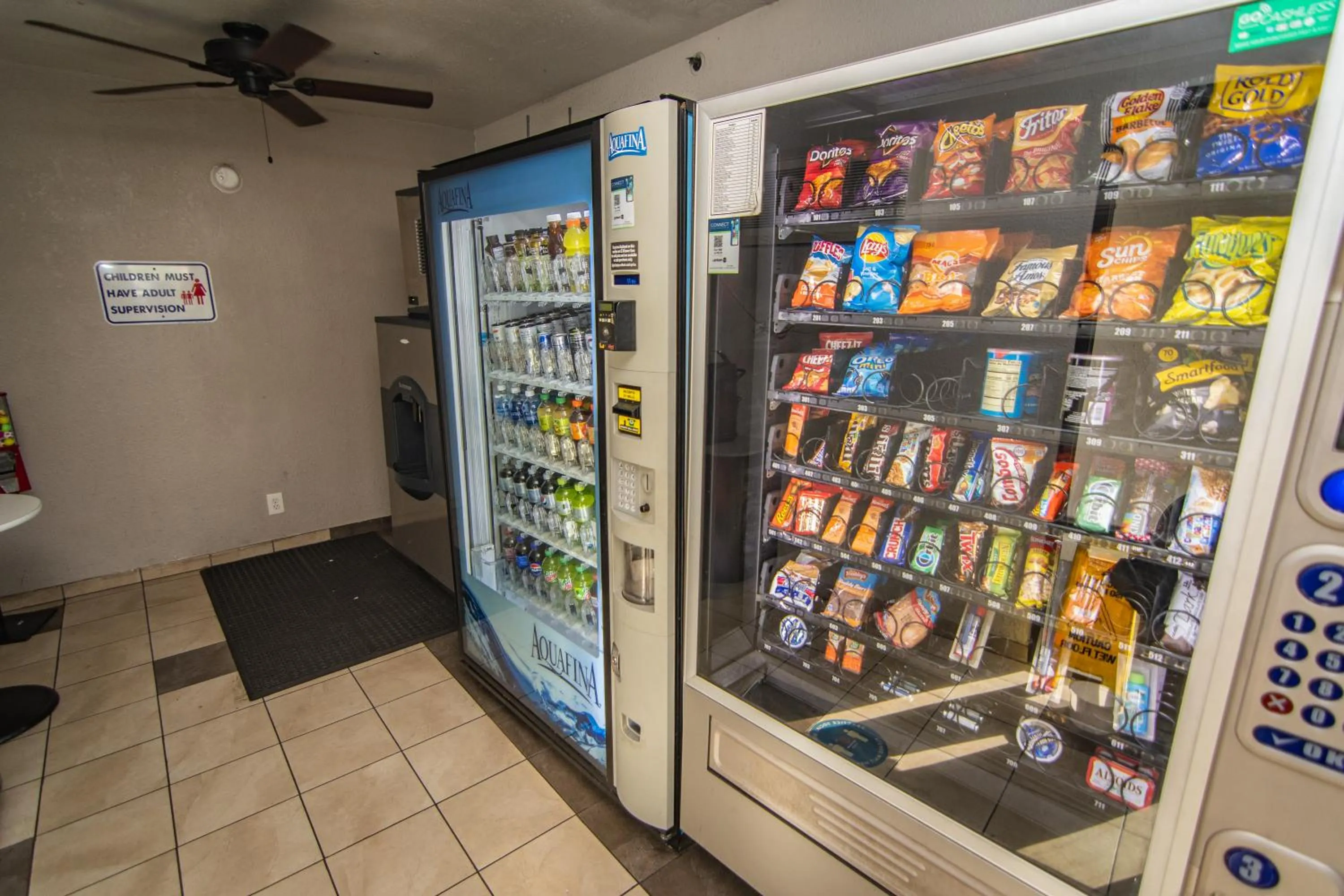vending machine in Motel 6-Ft. Pierce, FL