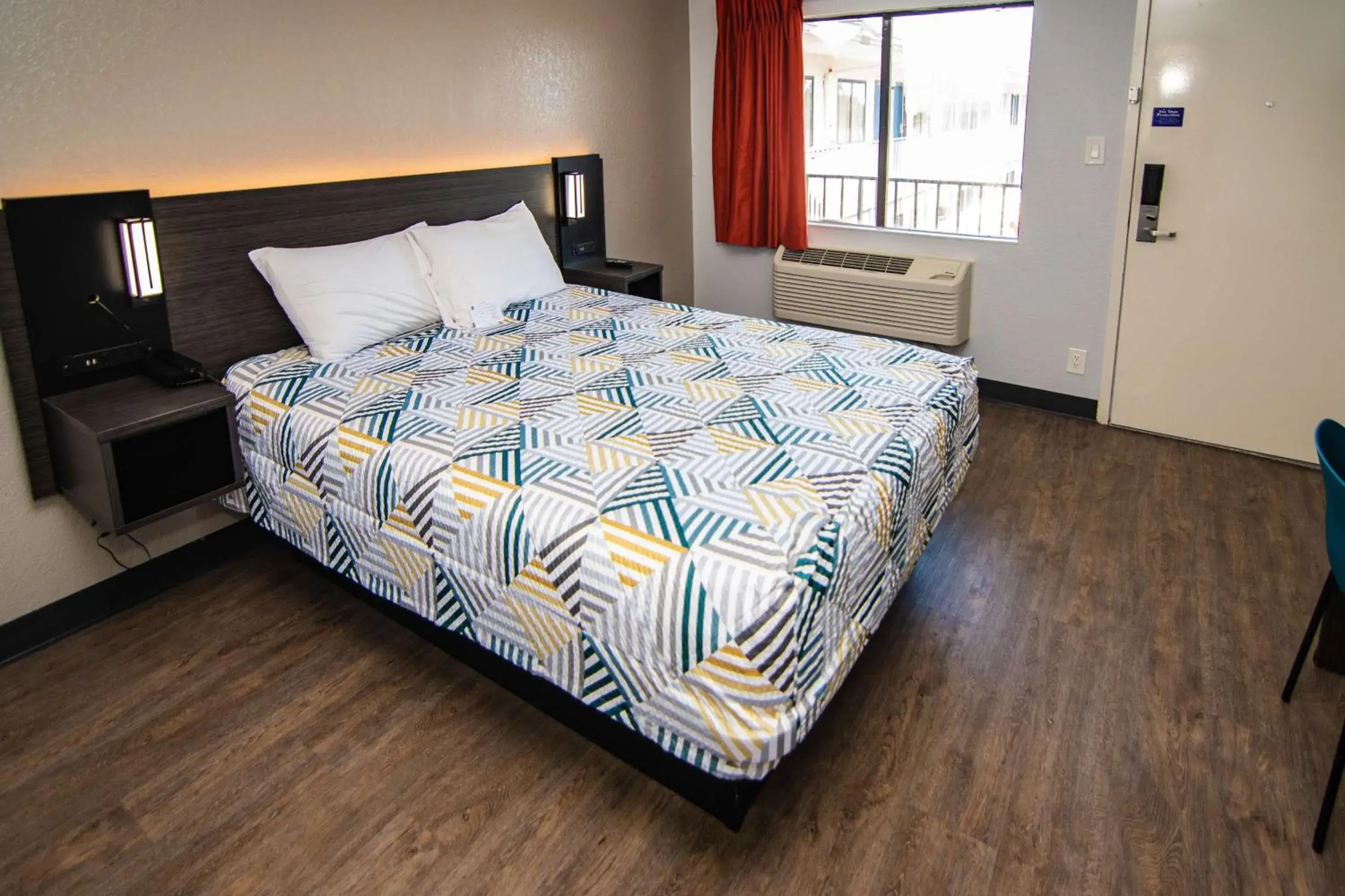 Queen Room - Disability Access in Motel 6-Ft. Pierce, FL Queen Room - Disability Access in Motel 6-Ft. Pierce, FL