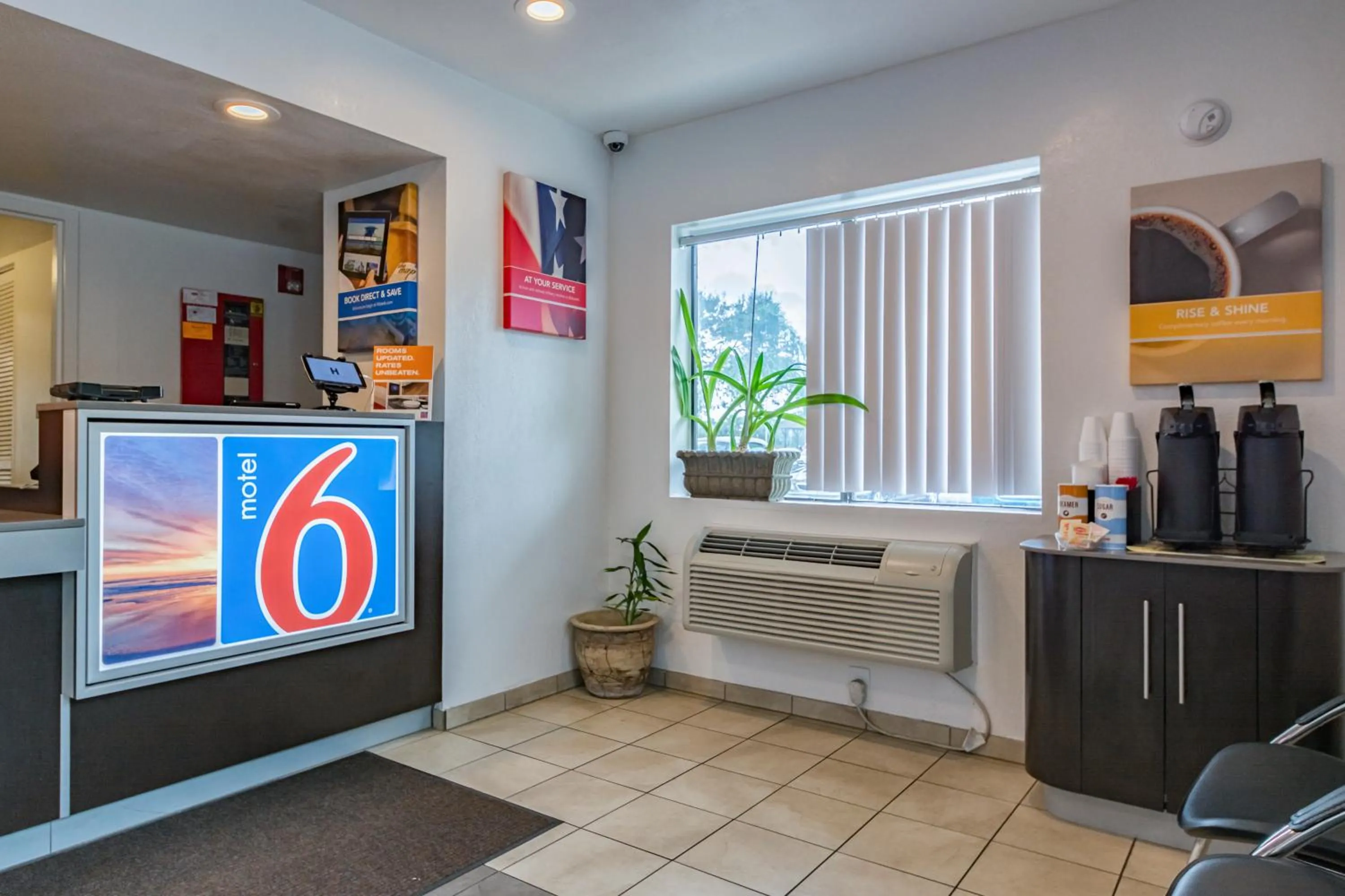 Lobby or reception in Motel 6-Ft. Pierce, FL