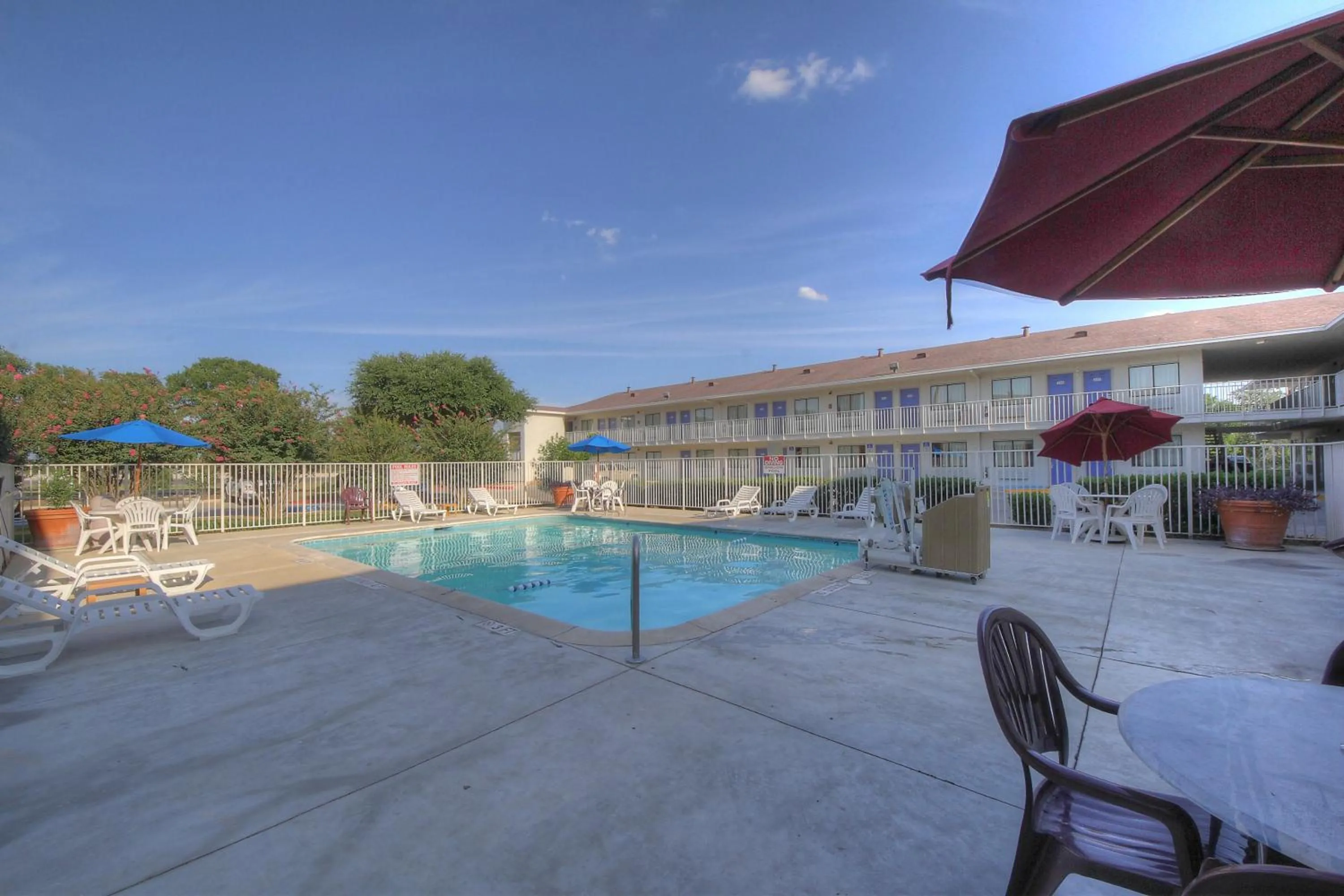 Swimming pool in Motel 6 San Antonio, Tx Six Flags Fiesta TX - La Cantera Area
