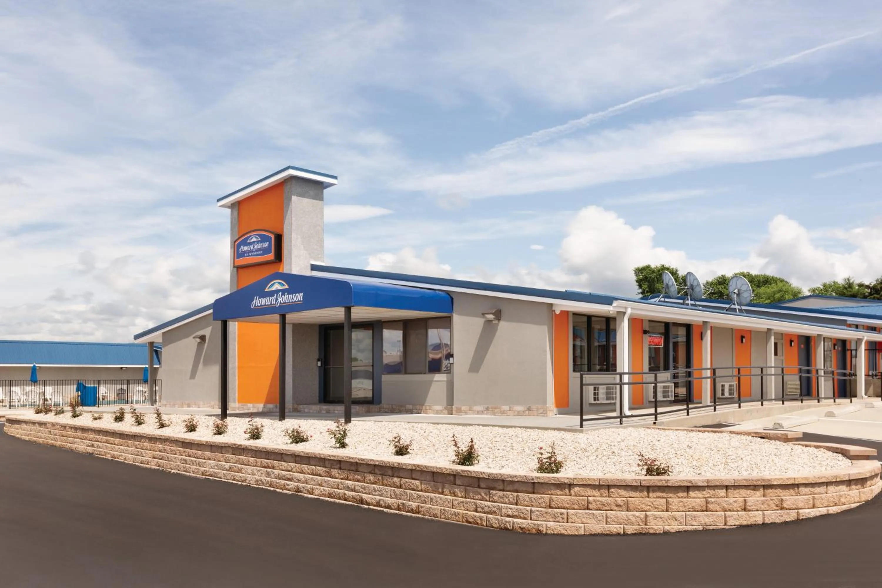 Property building in Howard Johnson by Wyndham Harrisonburg