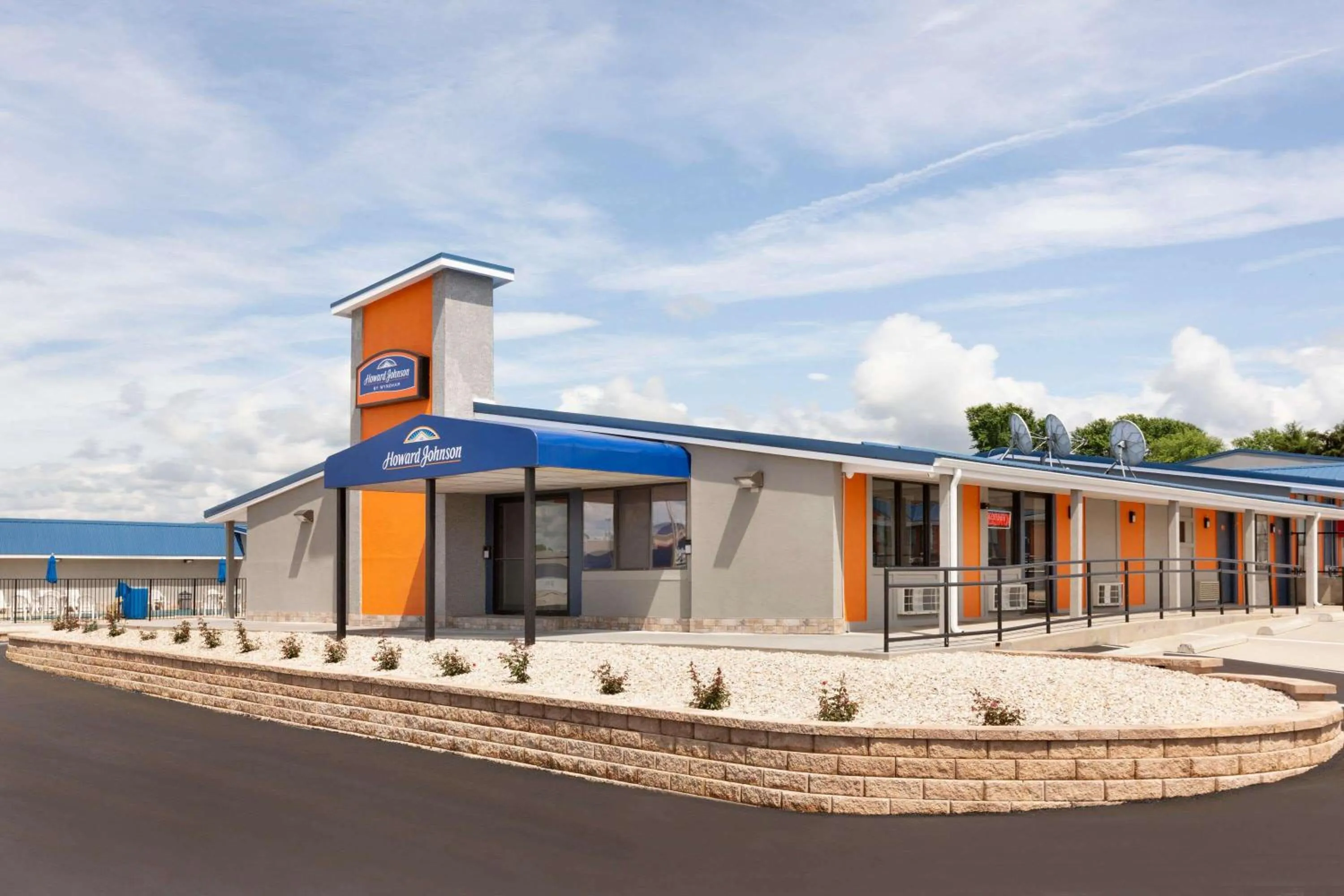 Property building in Howard Johnson by Wyndham Harrisonburg