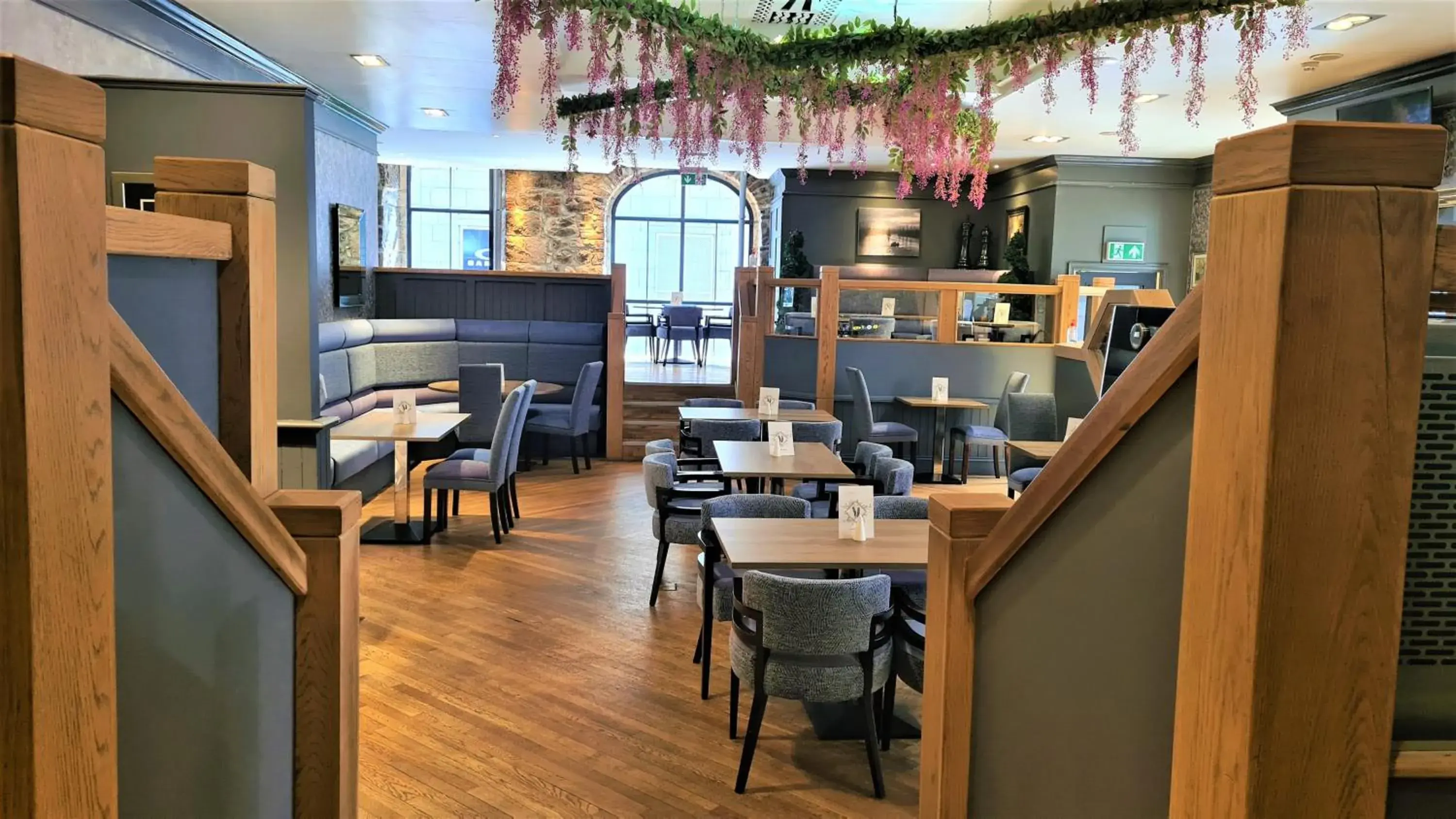 Restaurant/places to eat in Aberdeen Douglas Hotel Restaurant/places to eat in Aberdeen Douglas Hotel