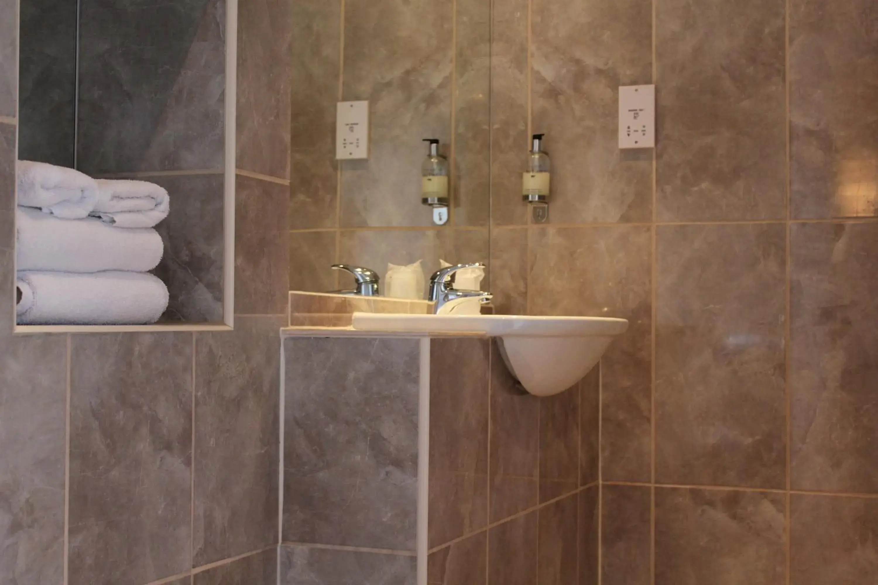 Double Guest Room in Aberdeen Douglas Hotel Double Guest Room in Aberdeen Douglas Hotel