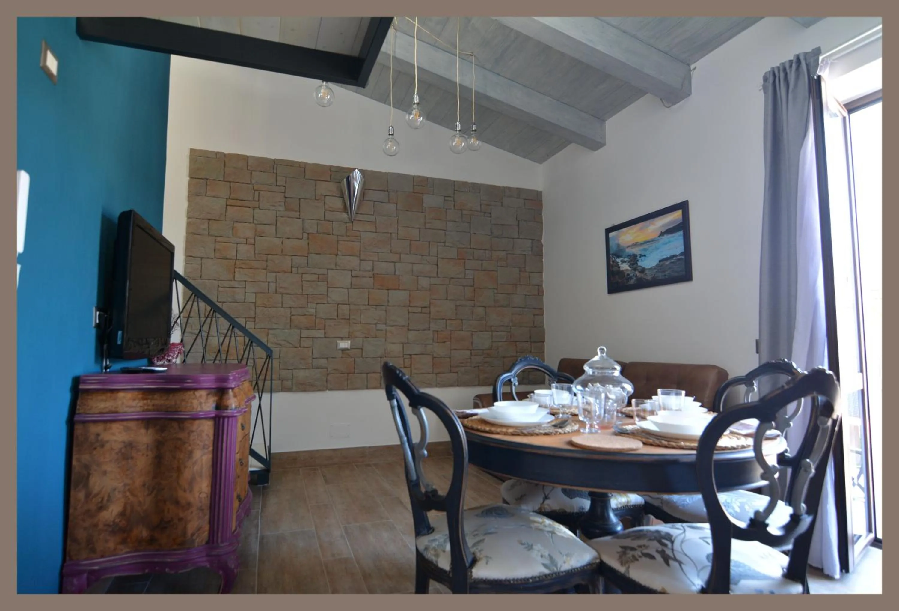 Dining area in B&b Slow life