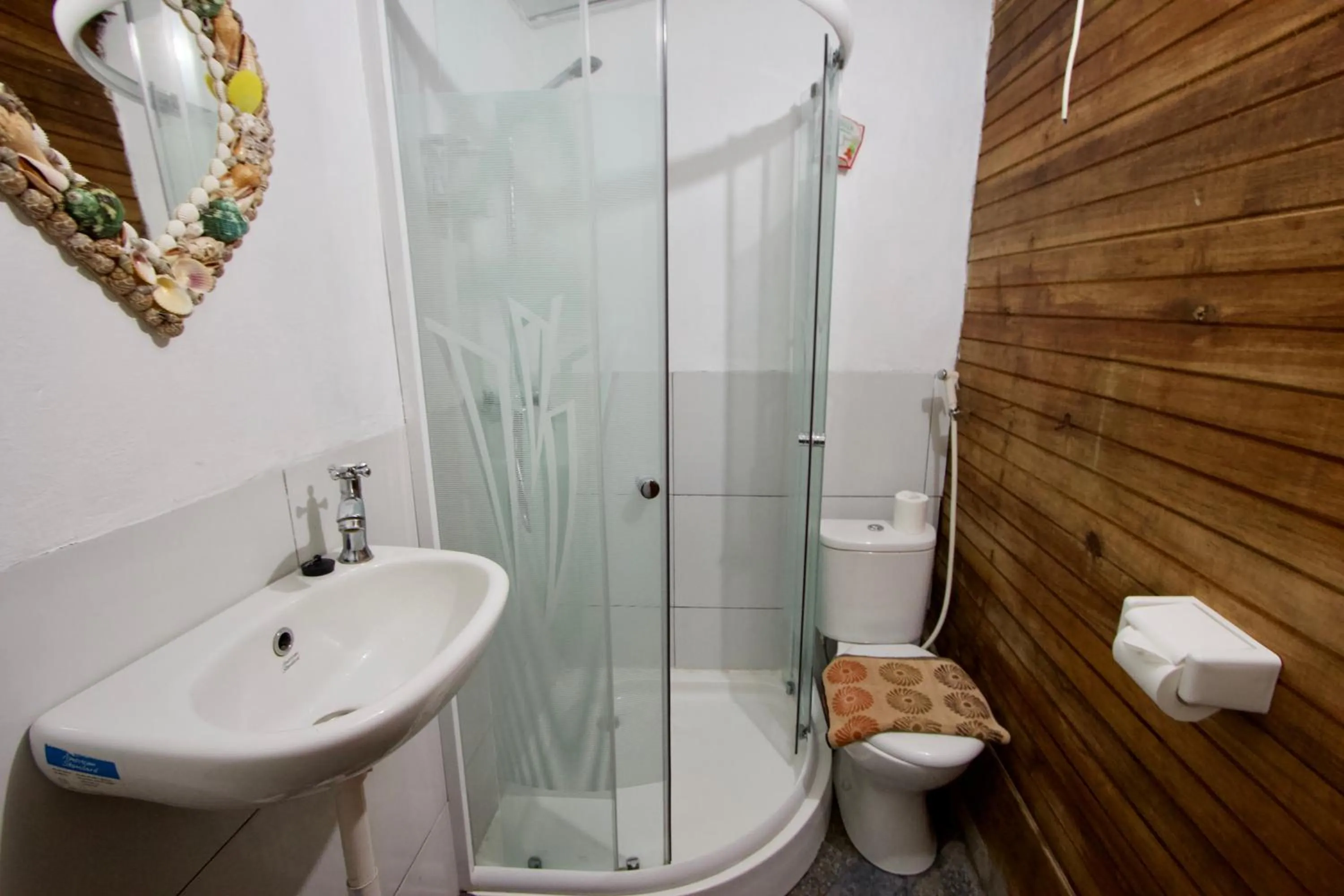 Shower in Nusa Penida Pudak Nature Bungalow
