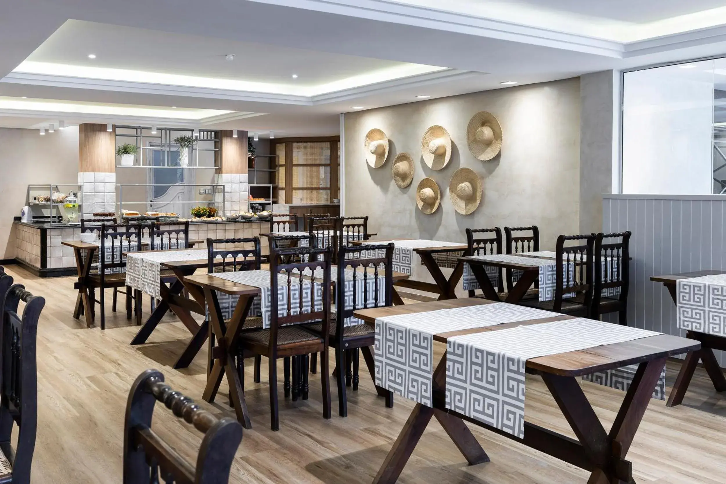 Restaurant/places to eat in H Hotel Restaurant/places to eat in H Hotel