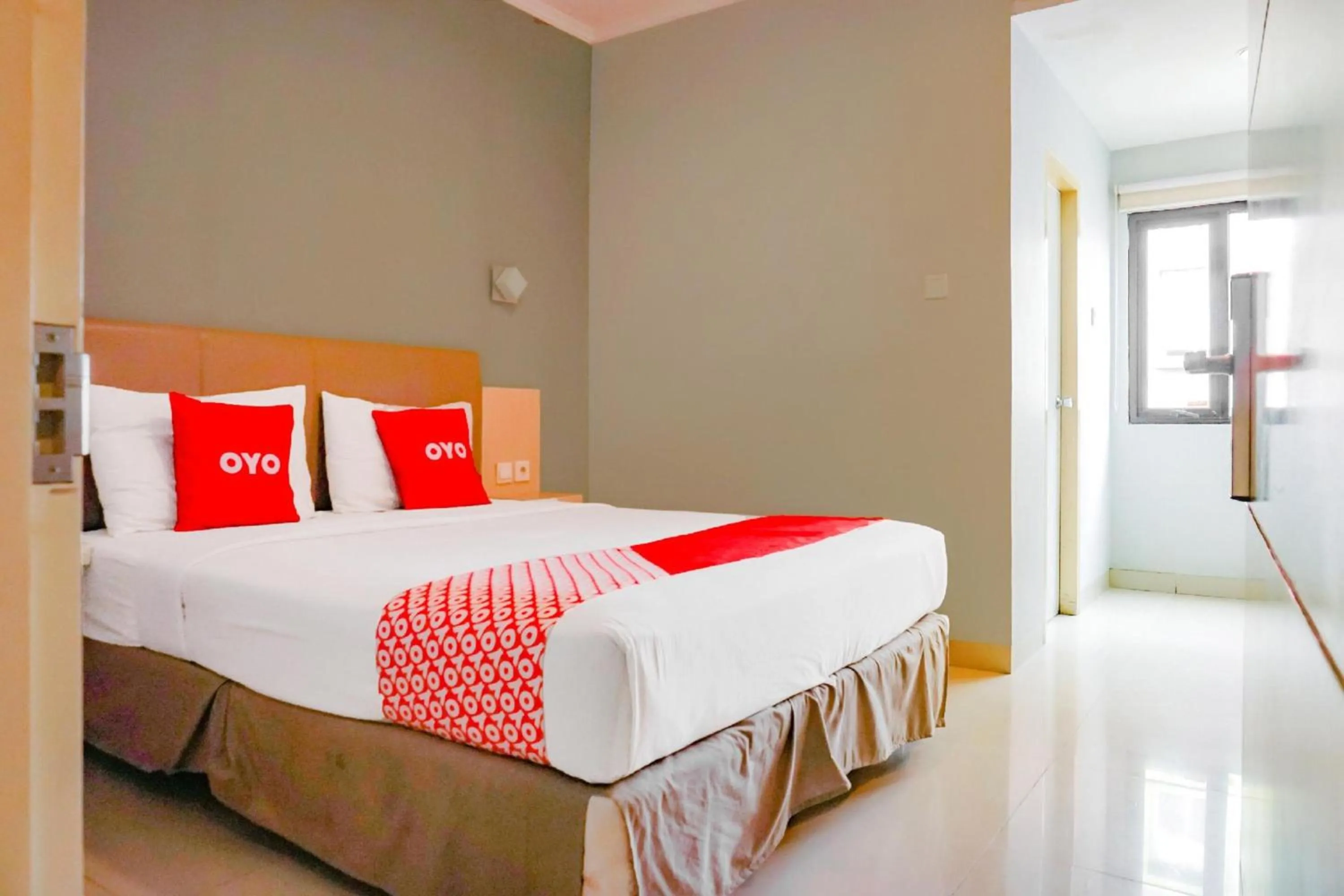 Photo of the whole room, Bed in Collection O Hotel Antara