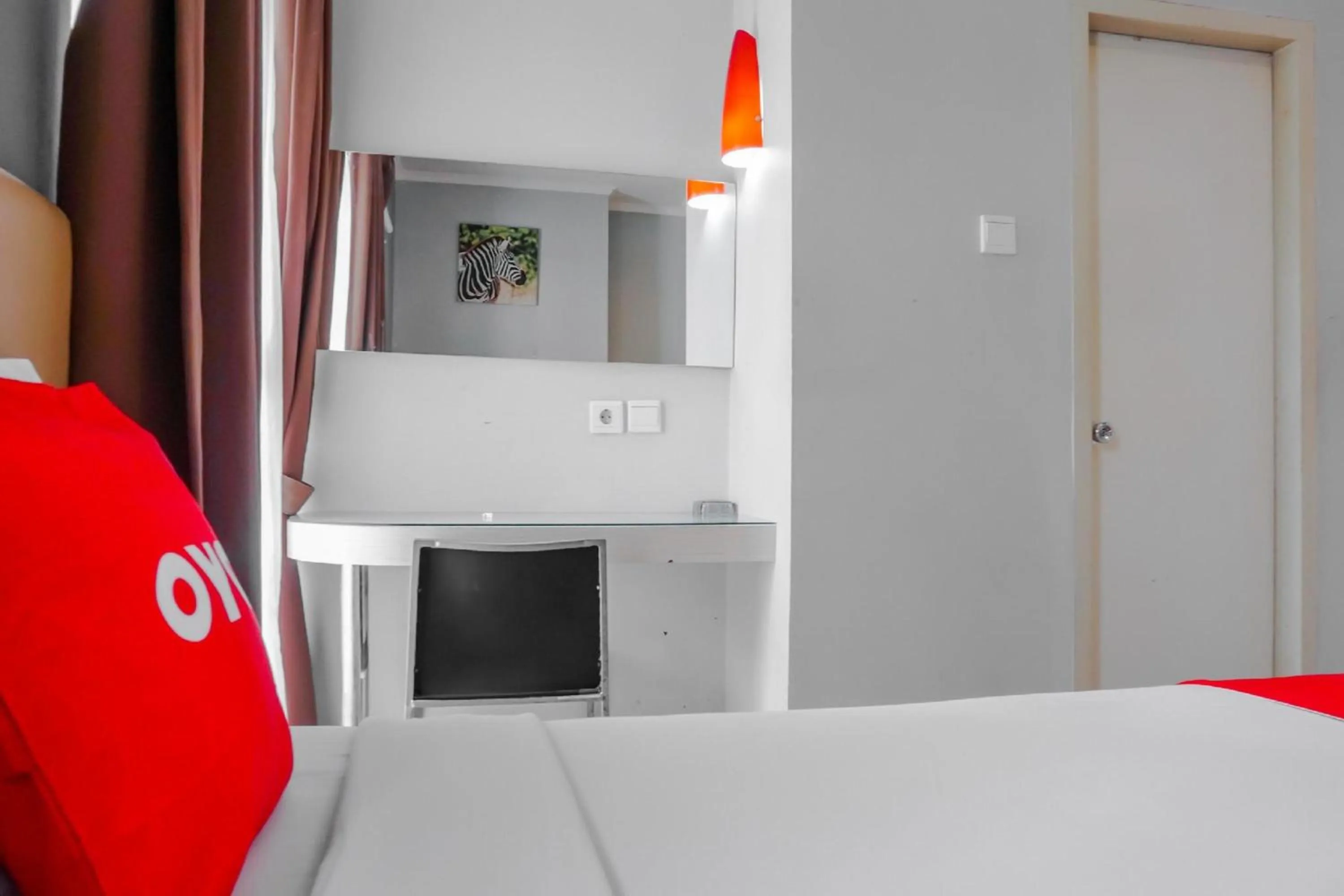 Photo of the whole room, Bed in Collection O Hotel Antara