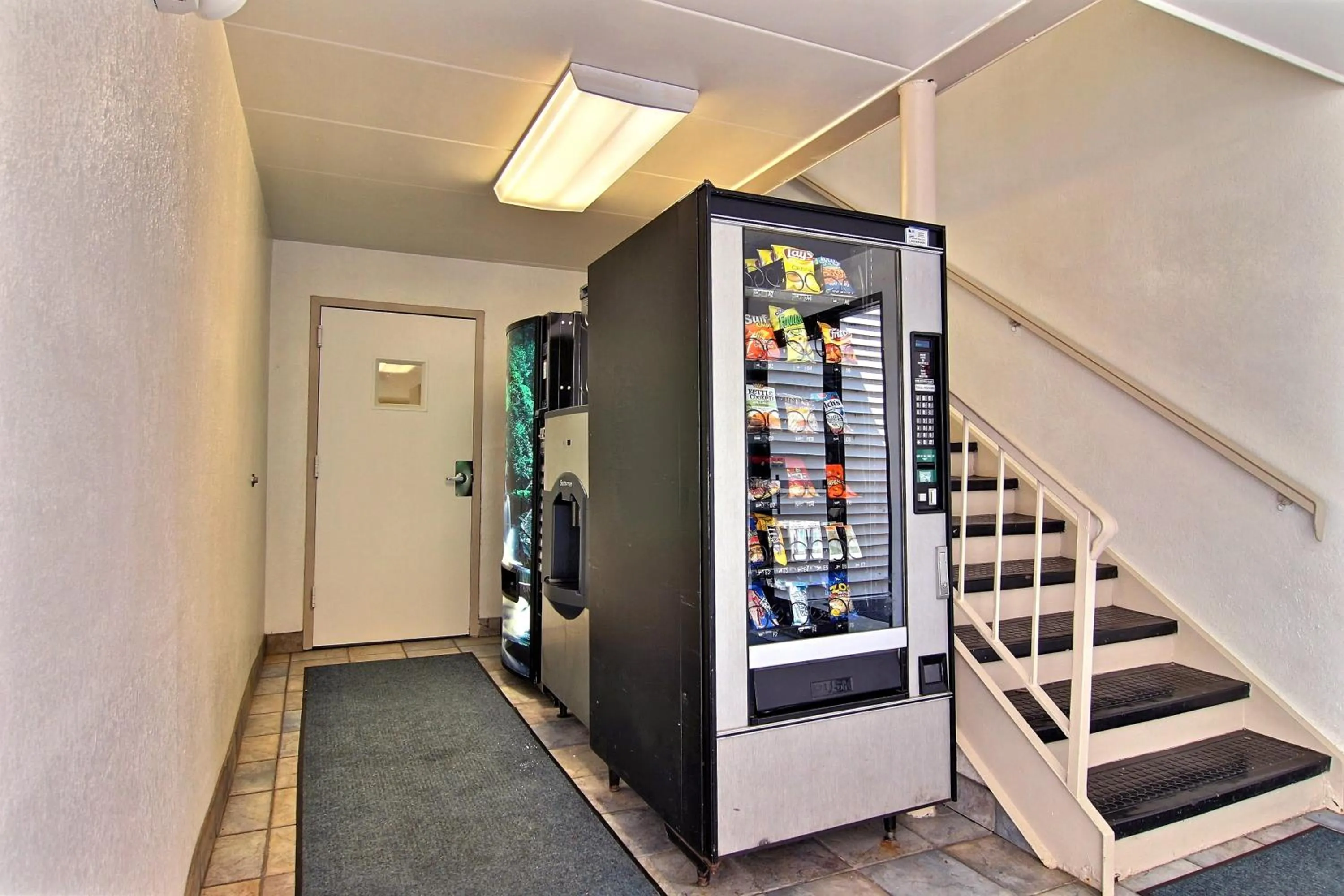 Decorative detail in Motel 6-Merrillville, IN