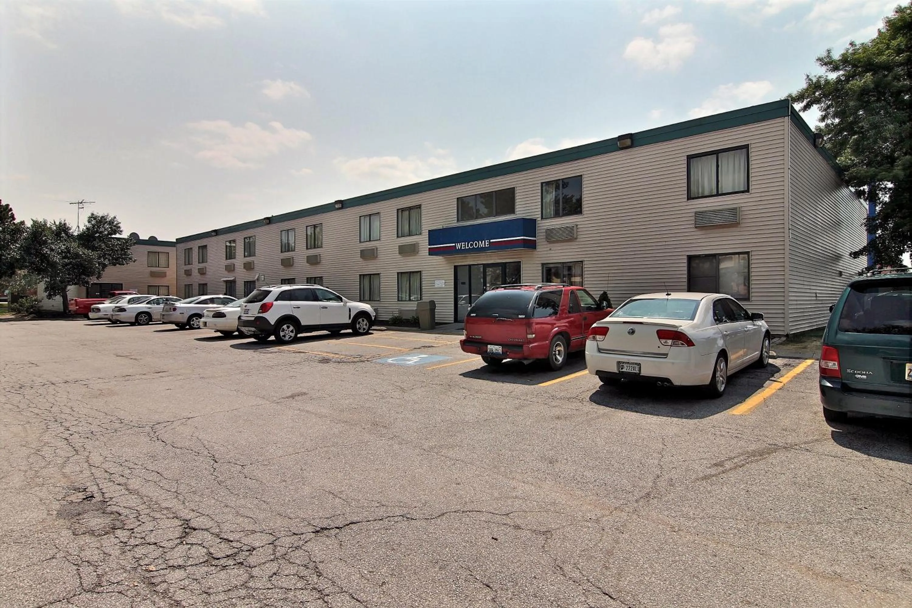 Facade/entrance in Motel 6-Merrillville, IN