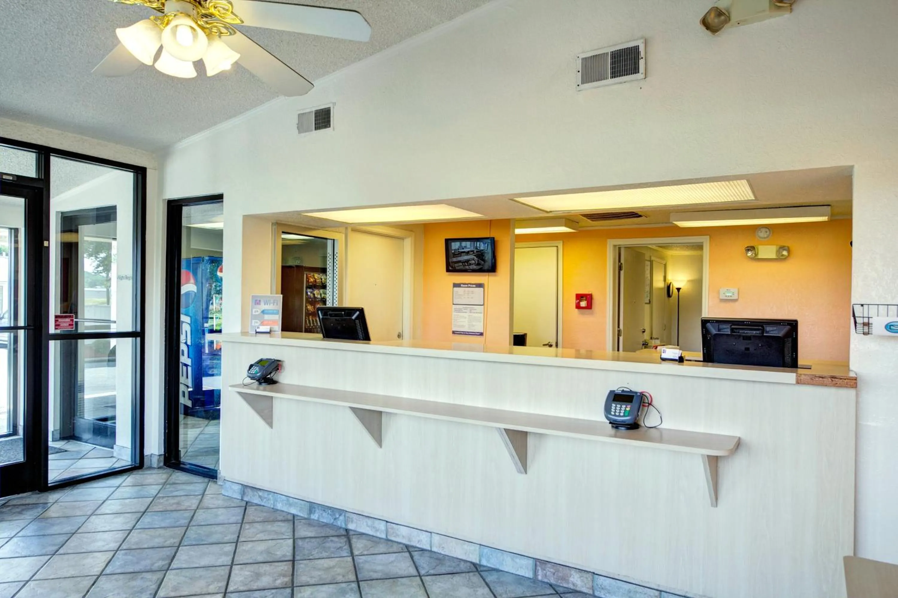 Lobby or reception in Knights Inn Burlington NC