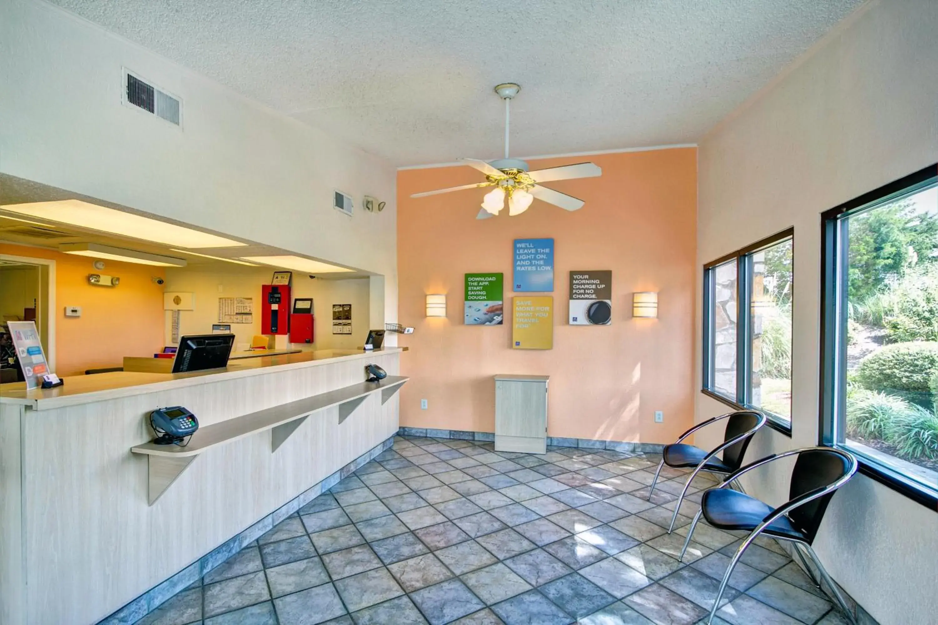 Day in Knights Inn Burlington NC Day in Knights Inn Burlington NC