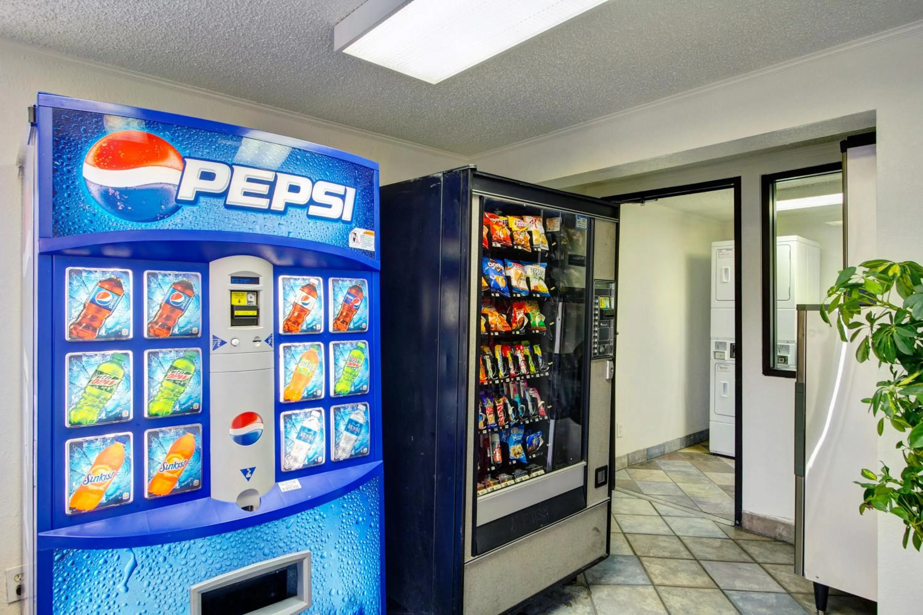 Decorative detail in Knights Inn Burlington NC