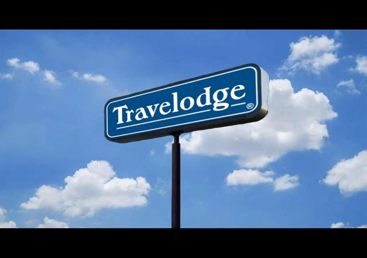 Property building in Travelodge by Wyndham Essington / Philadelphia Airport